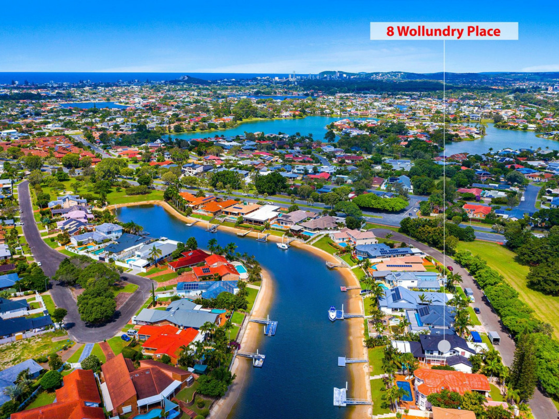 8 Wollundry Place, MERMAID WATERS