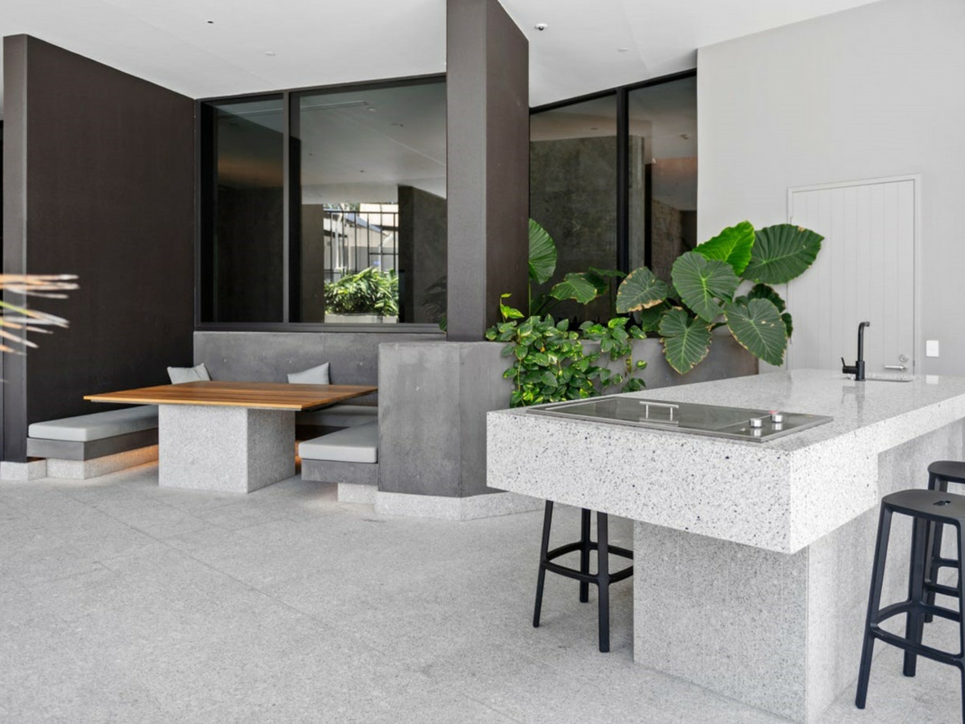 1502/10-12 First Avenue, BROADBEACH