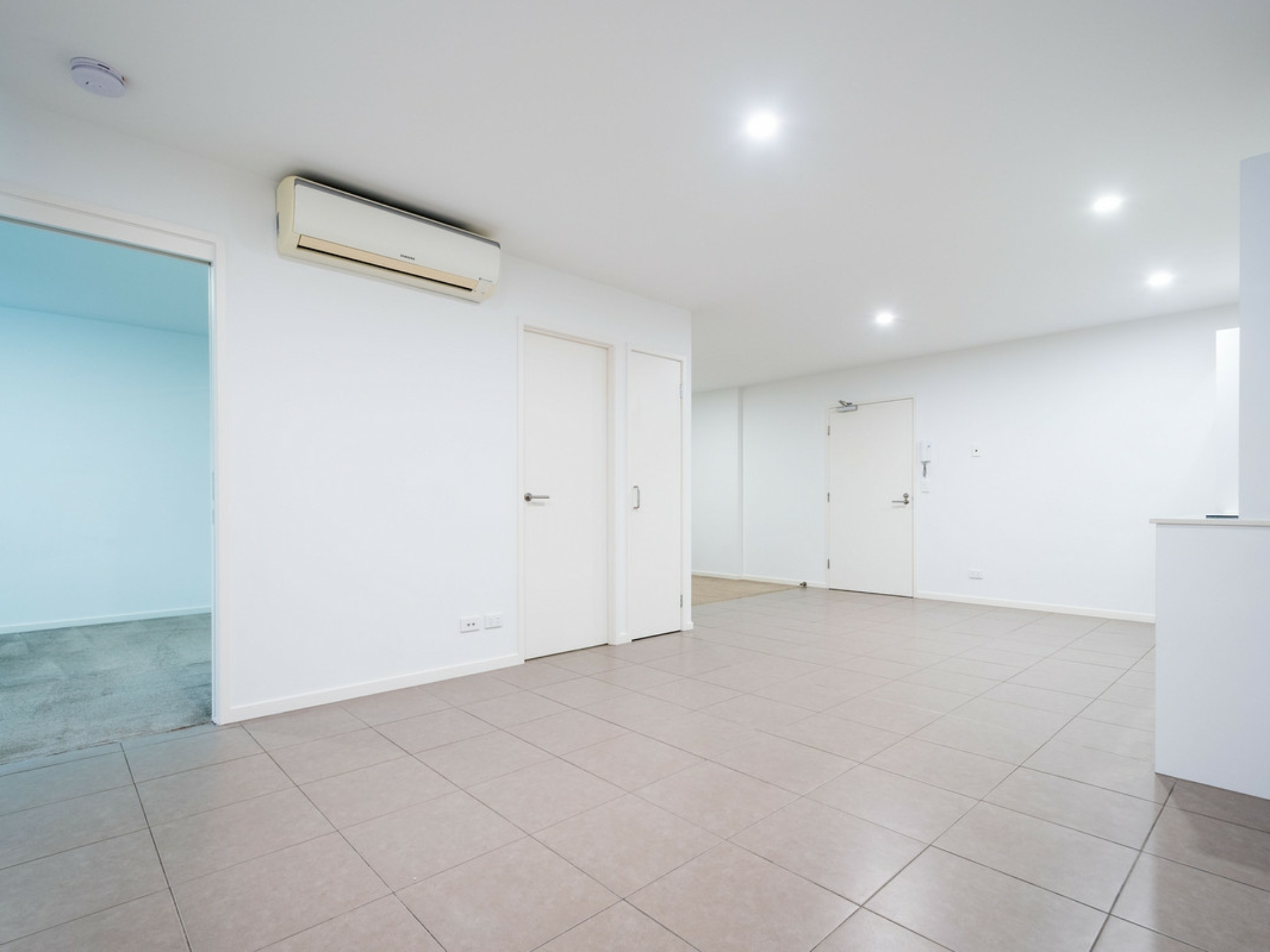 1201/6-8 Waterford Court, BUNDALL