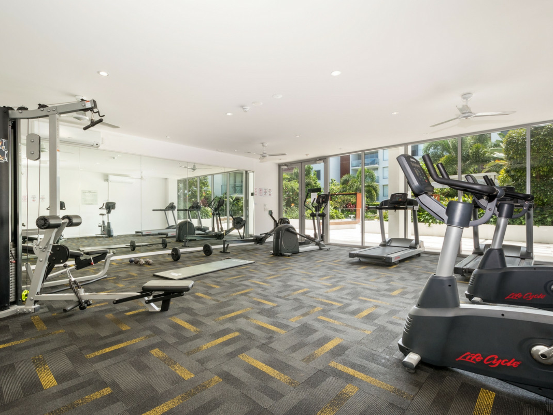 1201/6-8 Waterford Court, BUNDALL