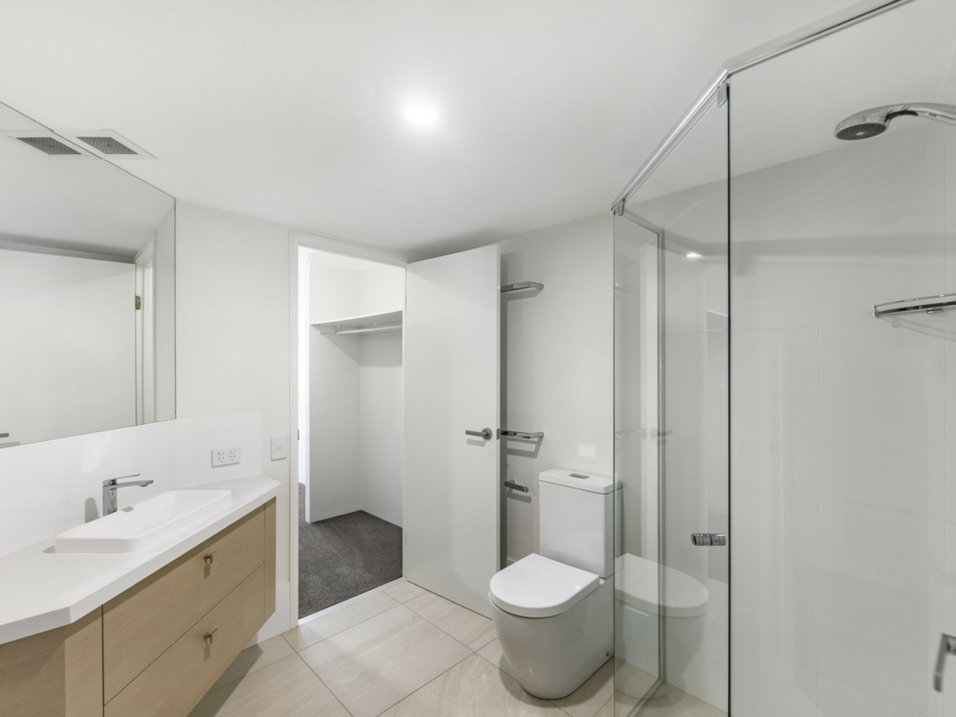 12/10-16 Alexandra Avenue, MERMAID BEACH