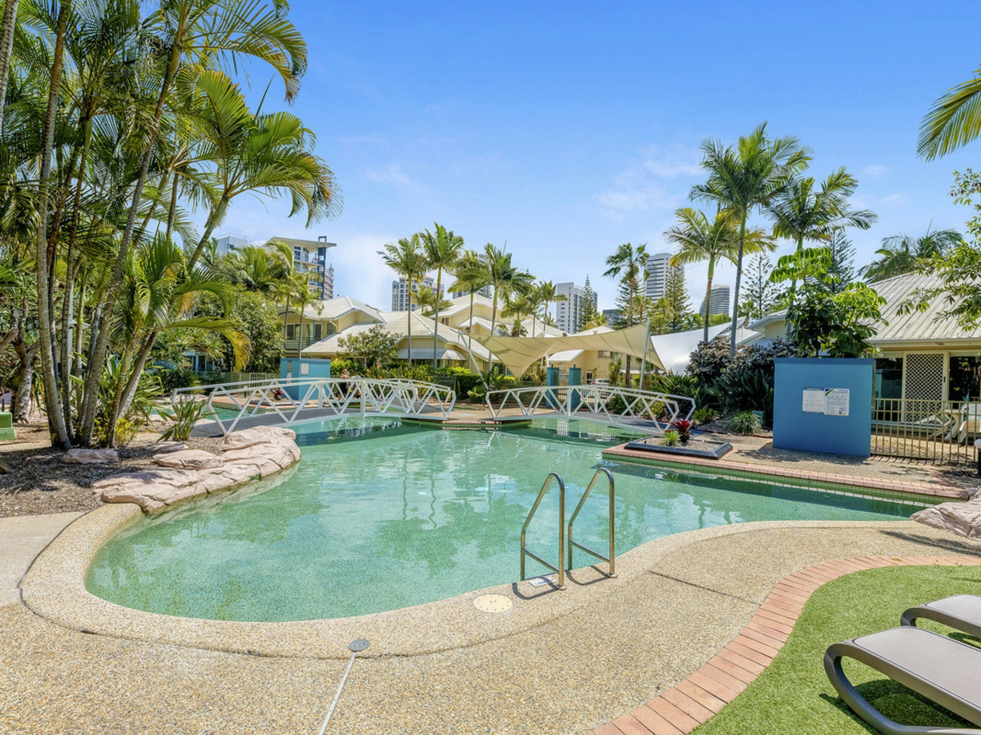 12/10-16 Alexandra Avenue, MERMAID BEACH