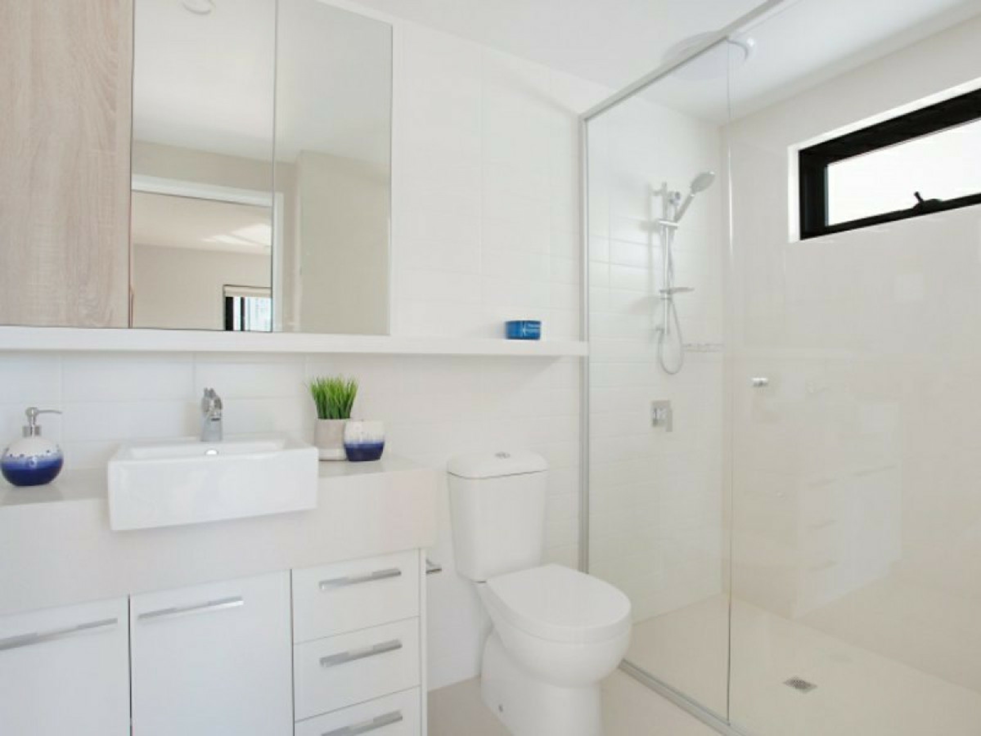 402/9 Hooker Boulevard, BROADBEACH