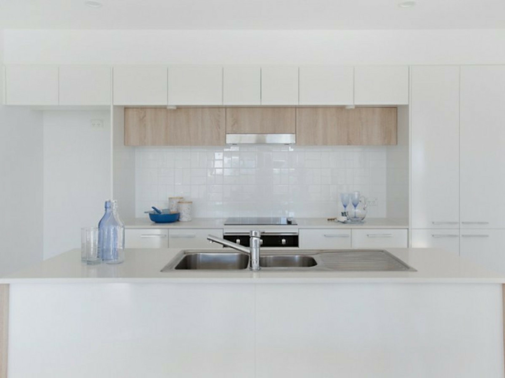 402/9 Hooker Boulevard, BROADBEACH