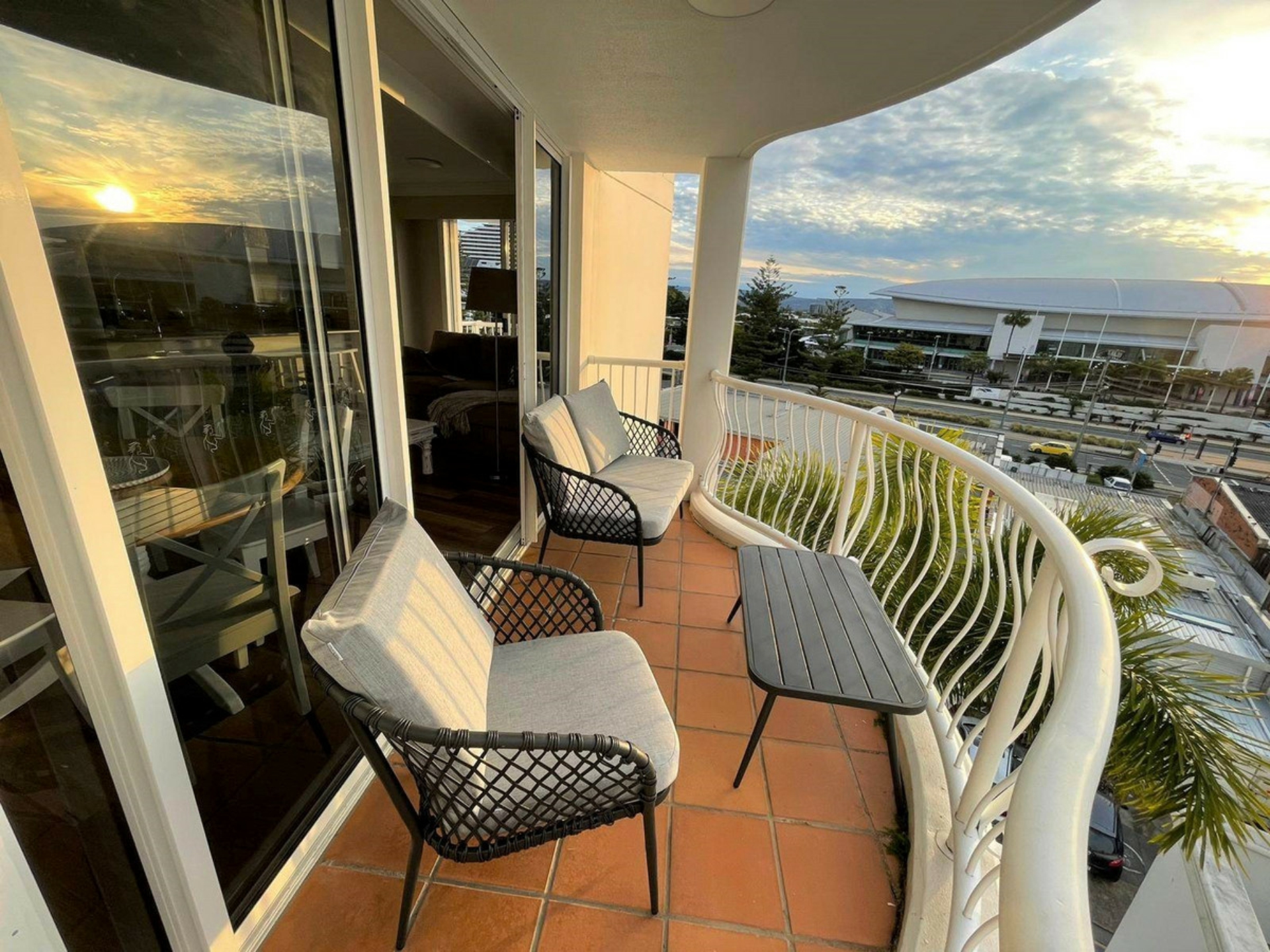 1402/24 Queensland Avenue, BROADBEACH