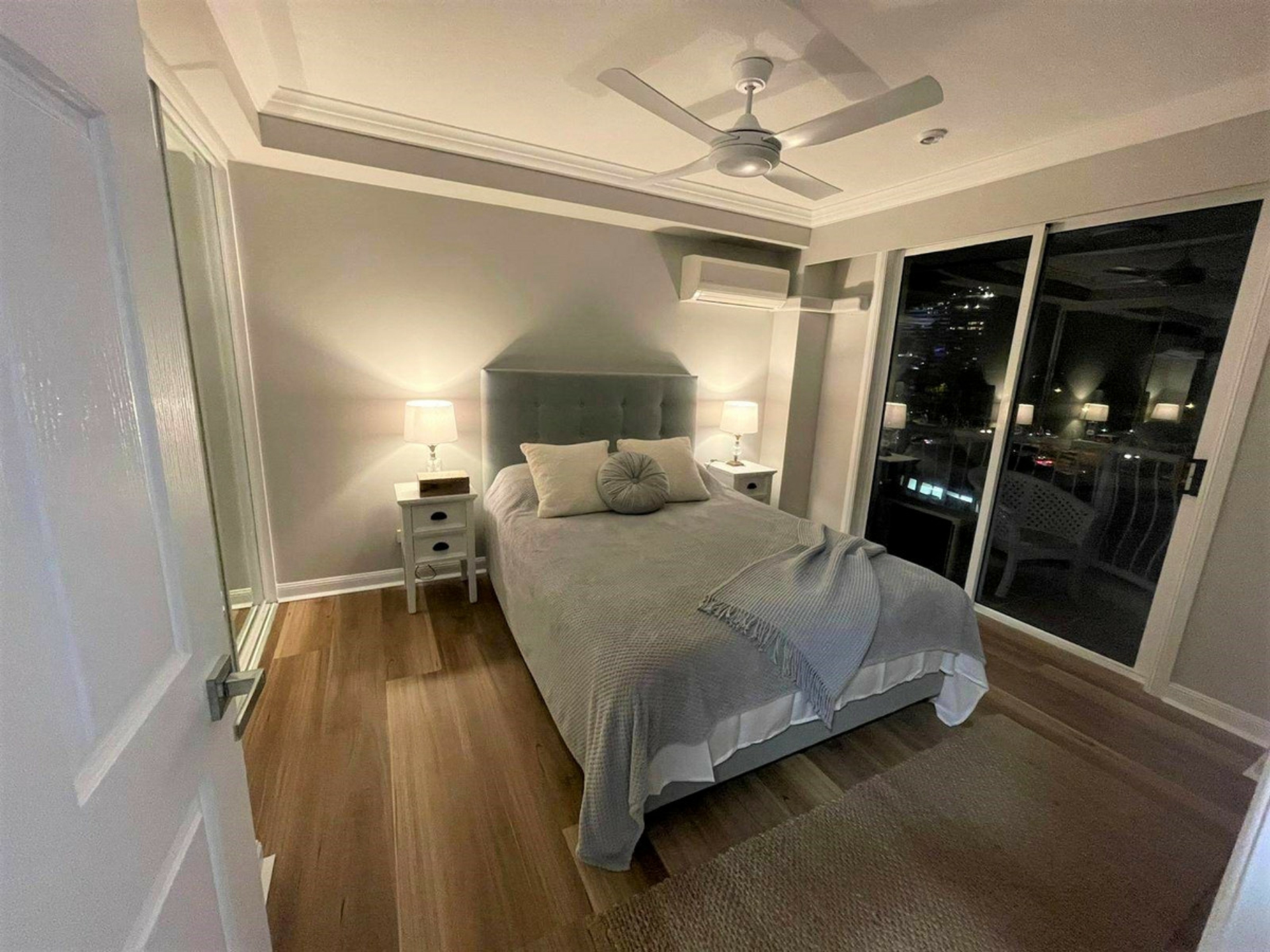 1402/24 Queensland Avenue, BROADBEACH