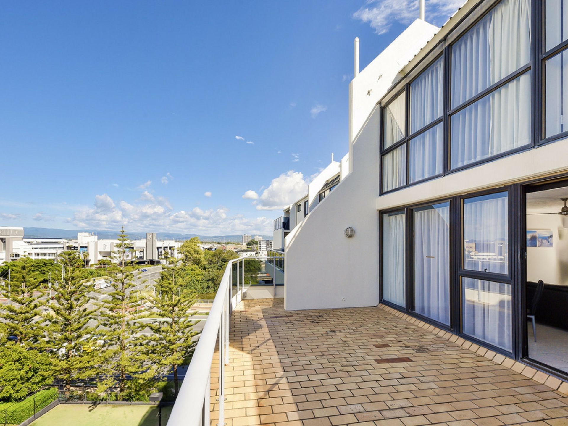 705/40 Surf Parade, BROADBEACH