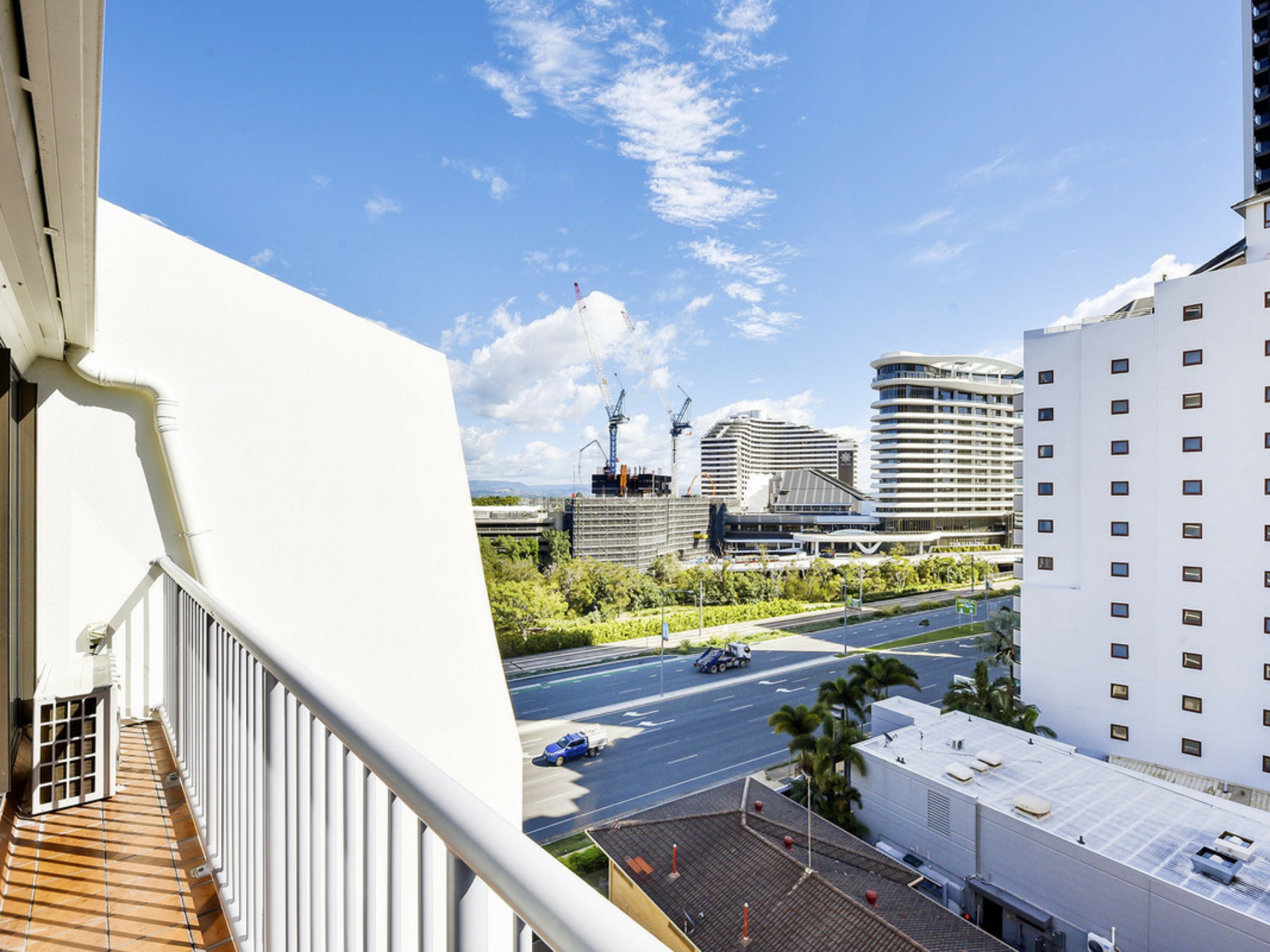 705/40 Surf Parade, BROADBEACH