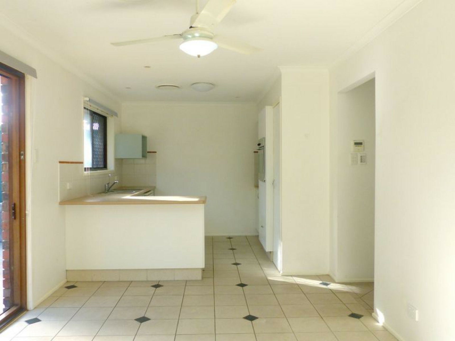 13 Collins Crescent, BENOWA