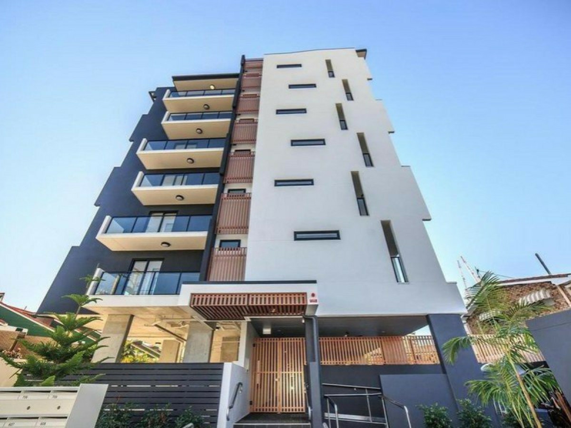 705/9 Hooker Boulevard, BROADBEACH