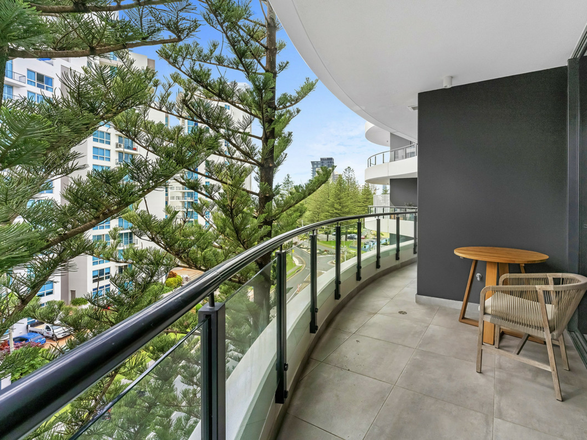 502/95 Old Burleigh Road Broadbeach QLD
