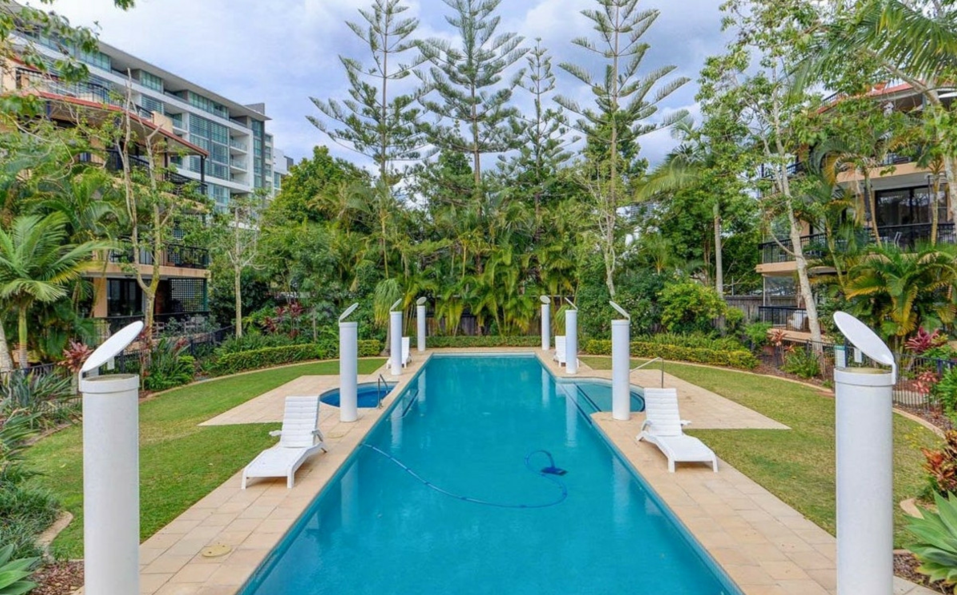 7/3-7 Eady Avenue, BROADBEACH WATERS