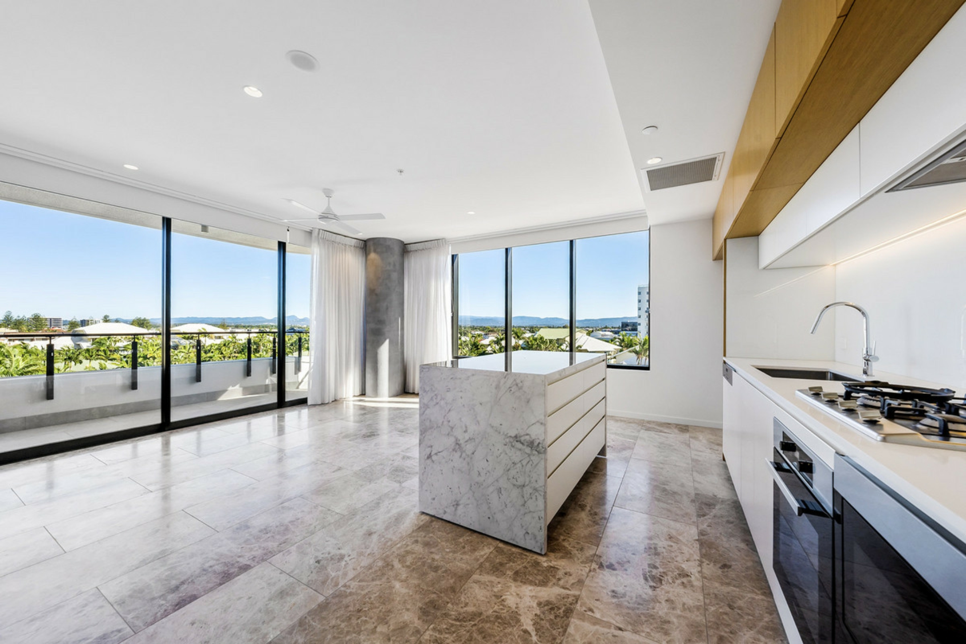 401/4-6 Alexandra Avenue, MERMAID BEACH