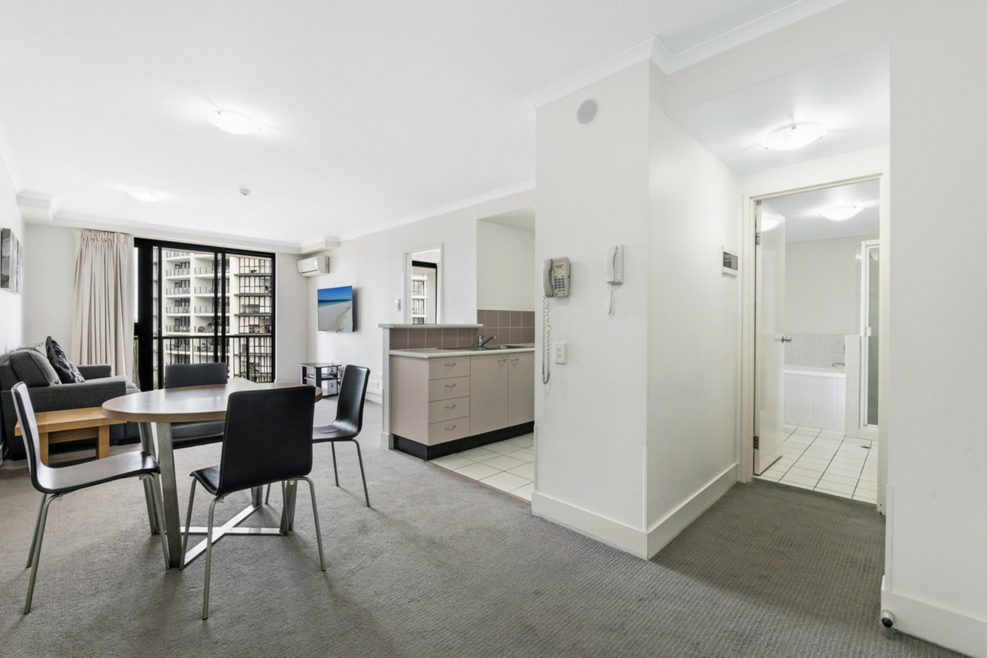 608/30 Surf Parade, BROADBEACH