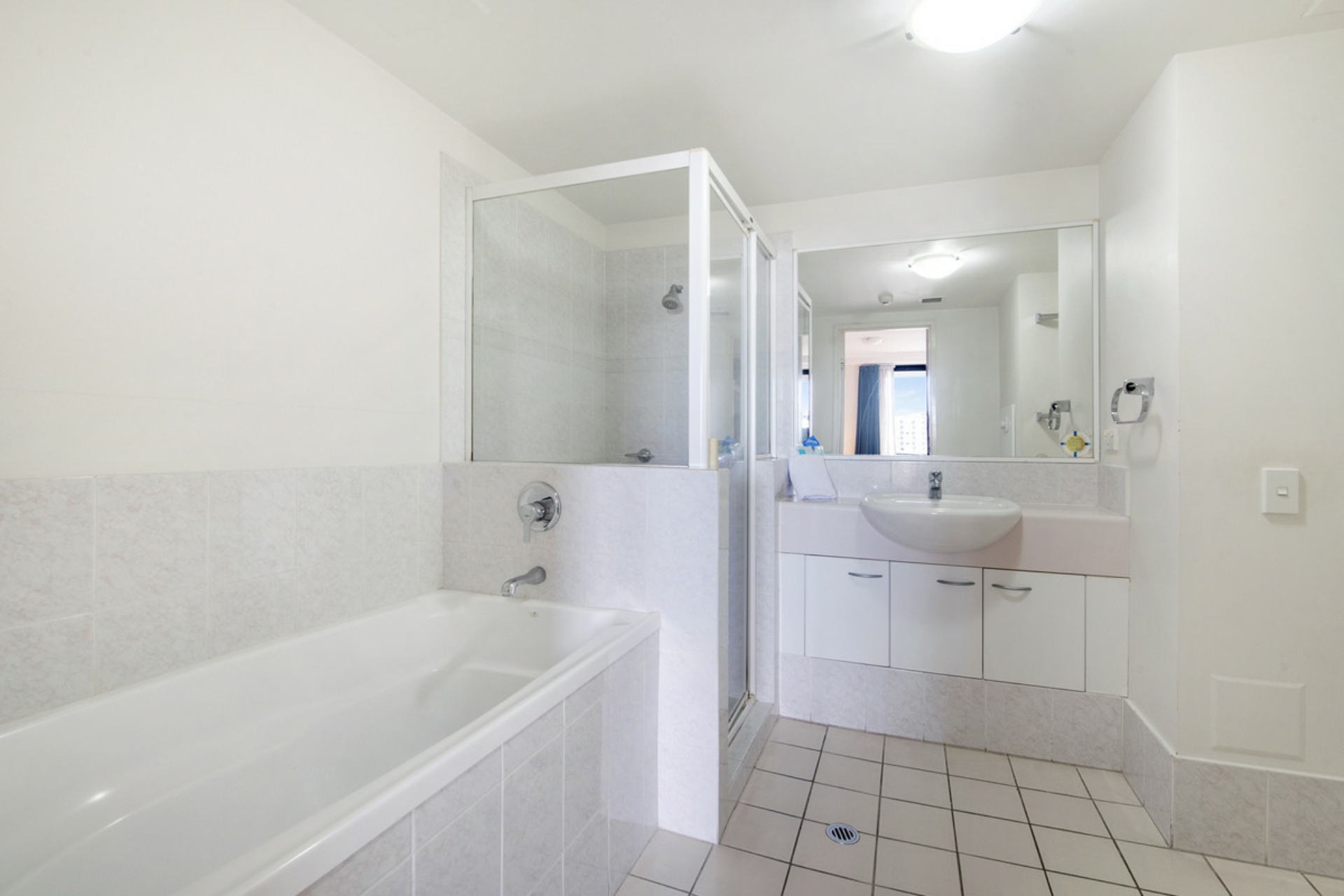 608/30 Surf Parade, BROADBEACH