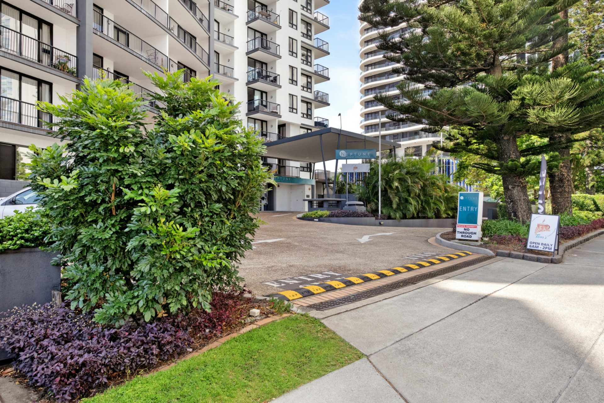 608/30 Surf Parade, BROADBEACH