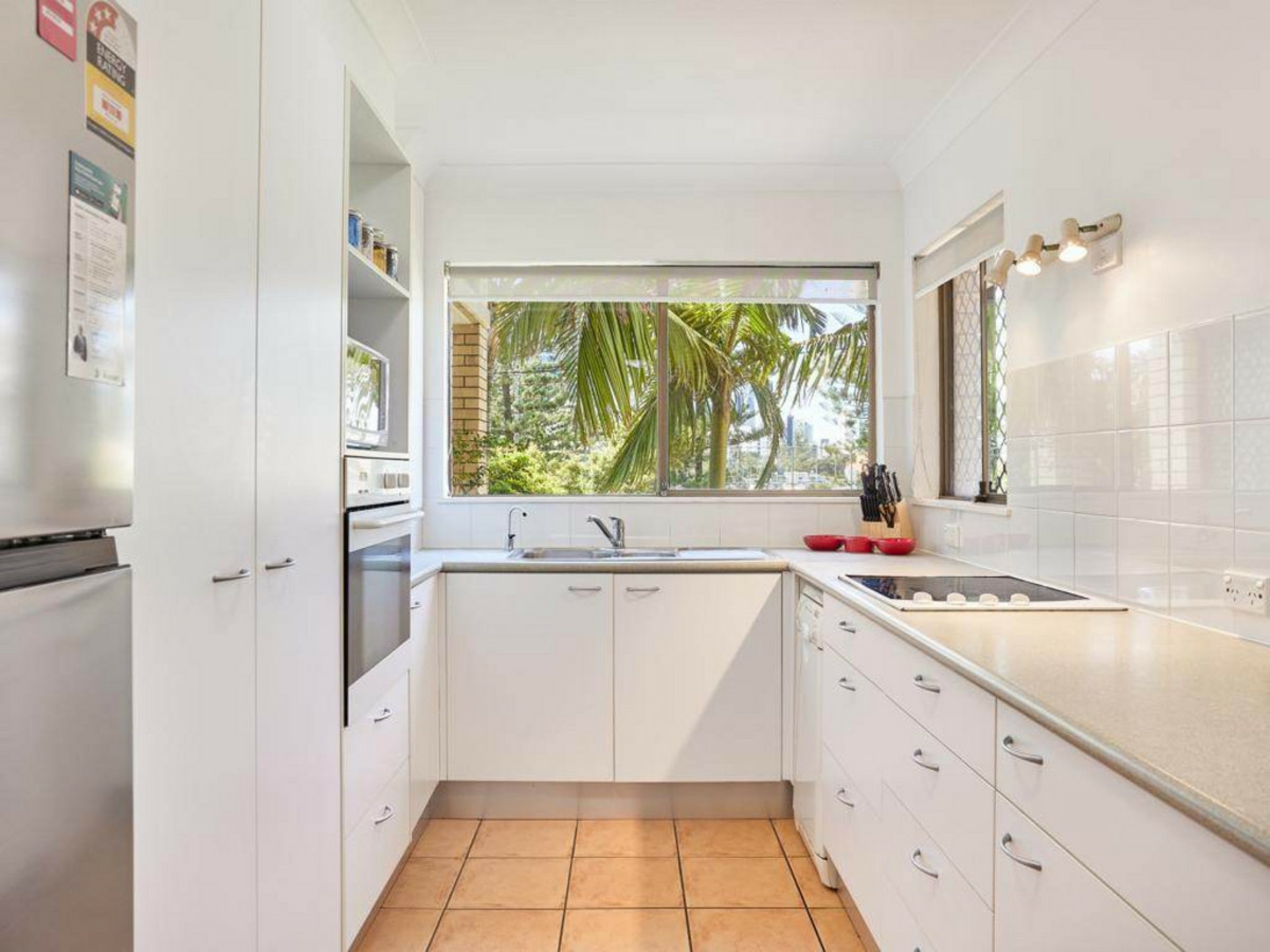 10/24 Chelsea Avenue, BROADBEACH