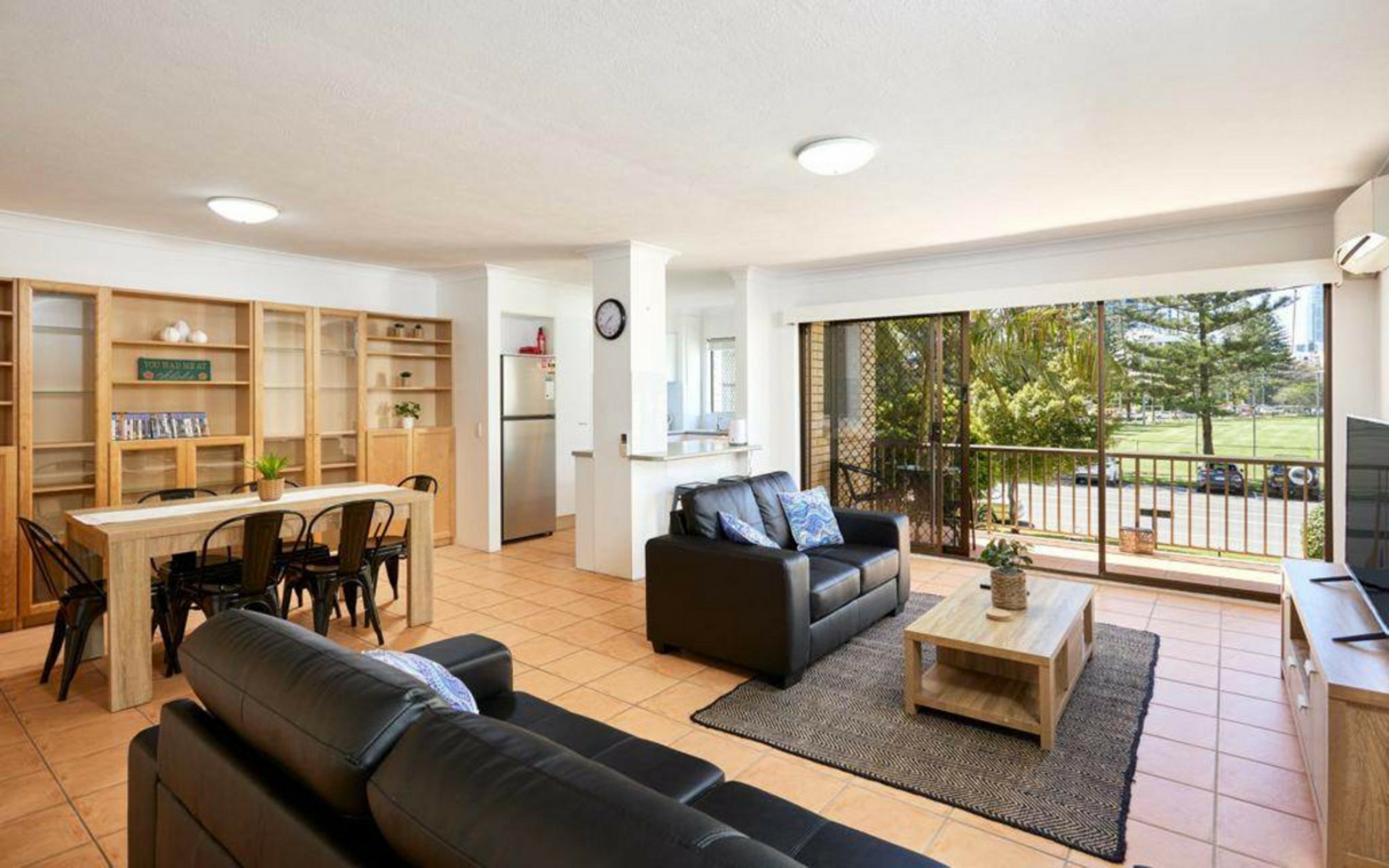 10/24 Chelsea Avenue, BROADBEACH