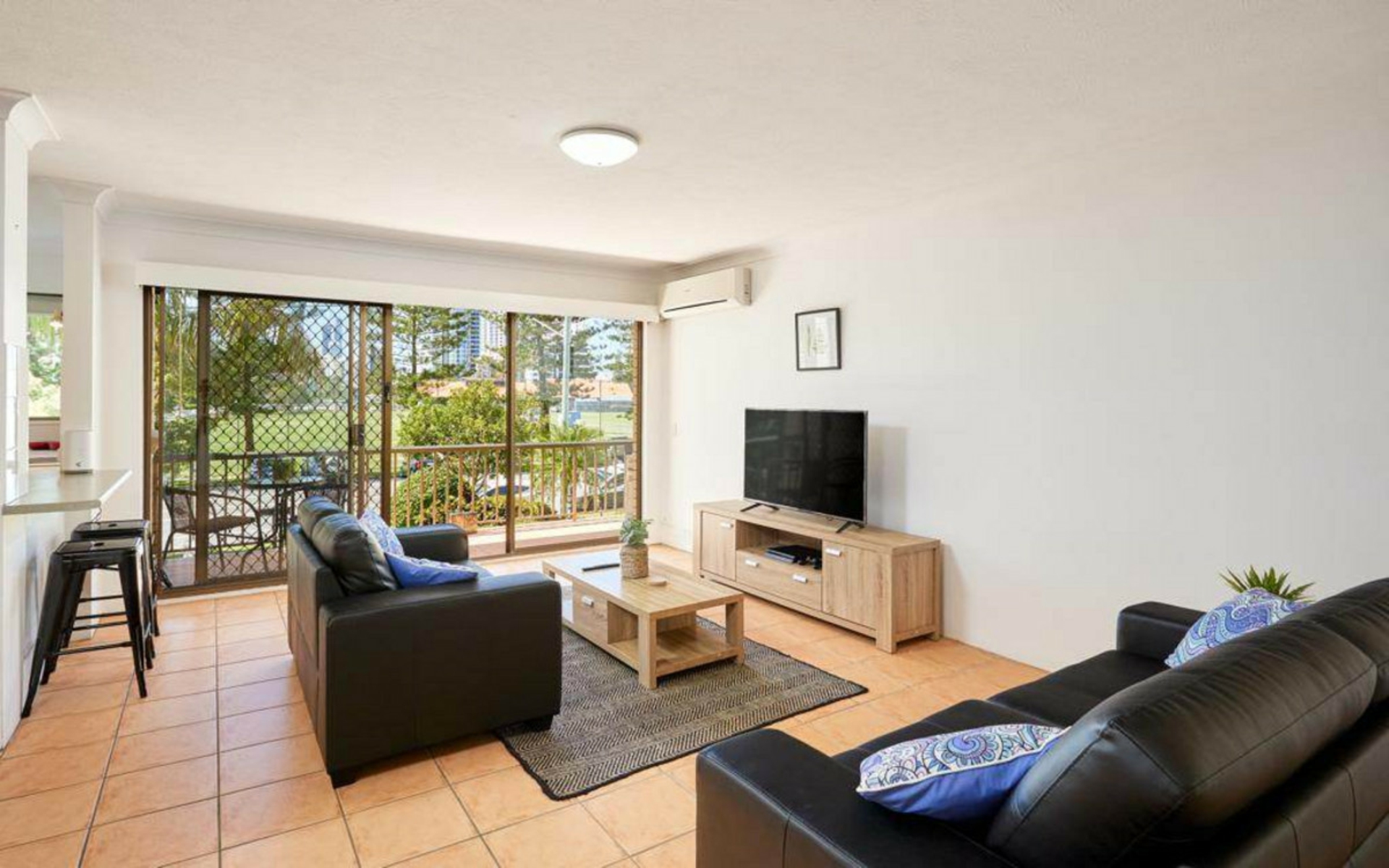 10/24 Chelsea Avenue, BROADBEACH