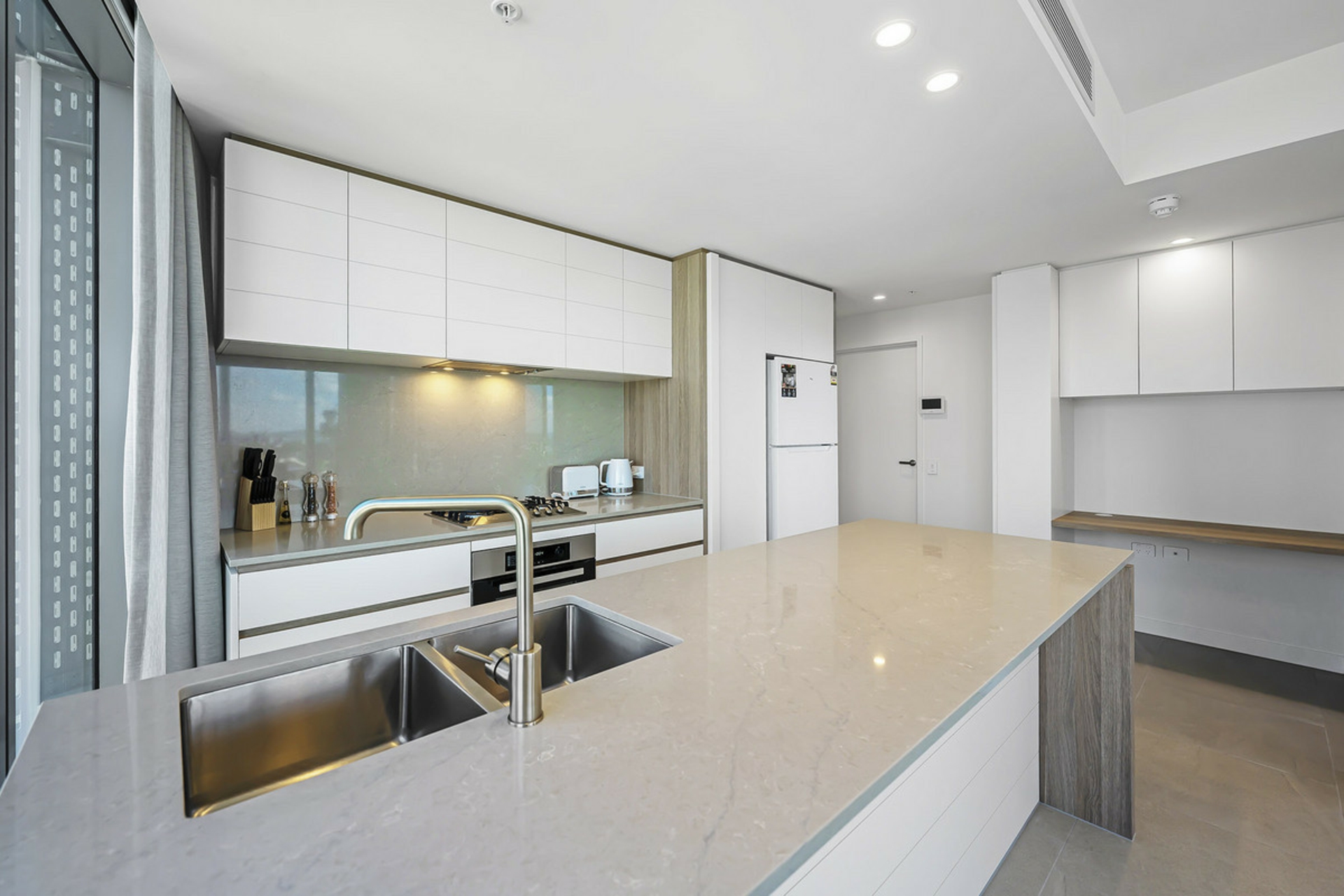 1206/12-18 Philip Avenue, BROADBEACH