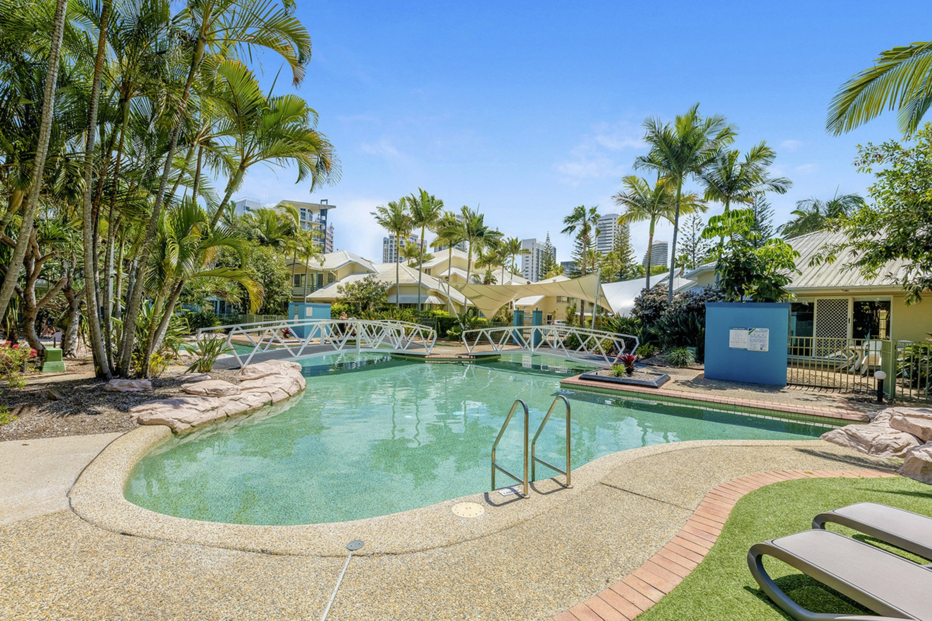12/10-16 Alexandra Avenue, MERMAID BEACH