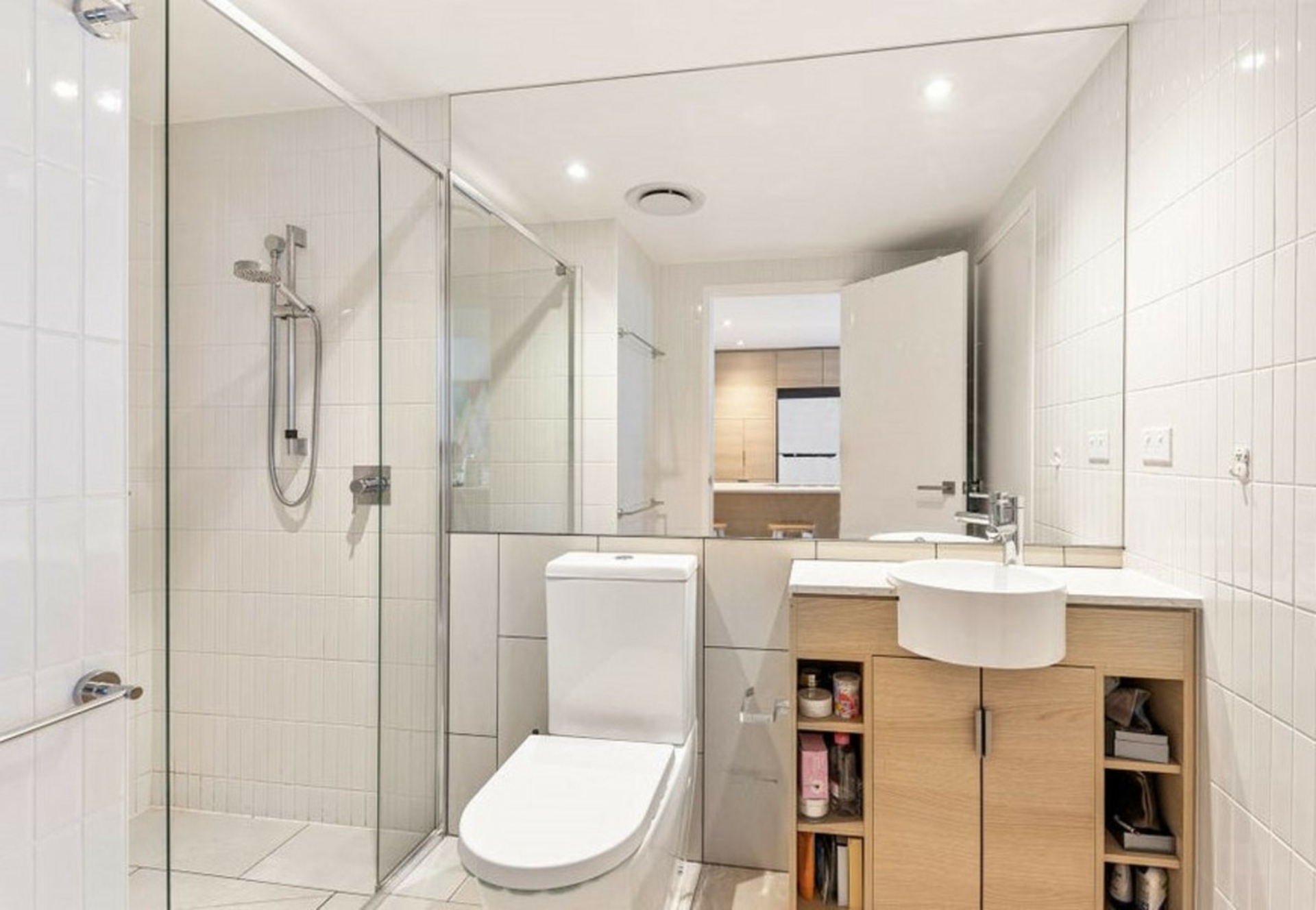 1406/2663 Gold Coast Highway, BROADBEACH