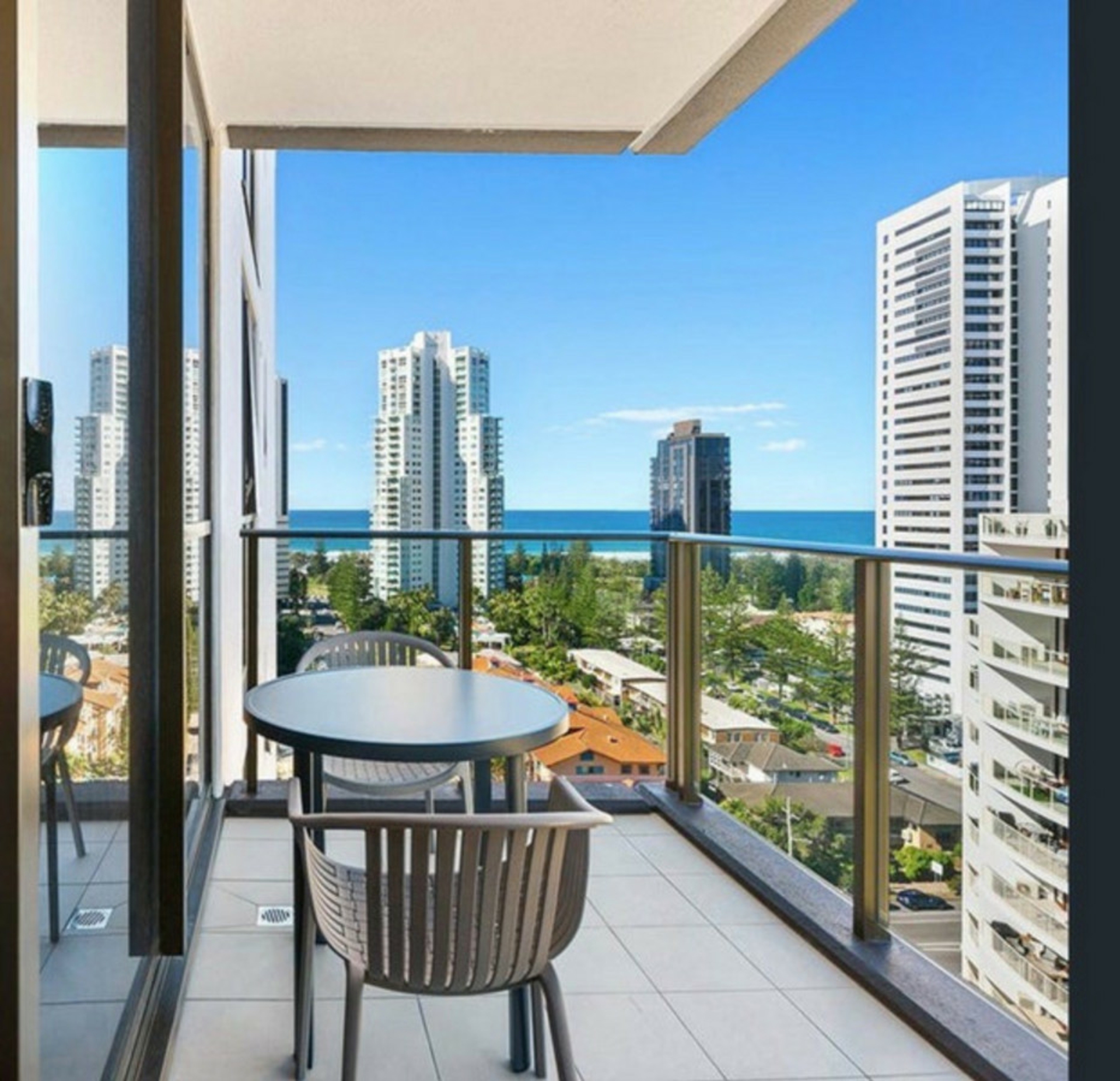 1406/2663 Gold Coast Highway, BROADBEACH