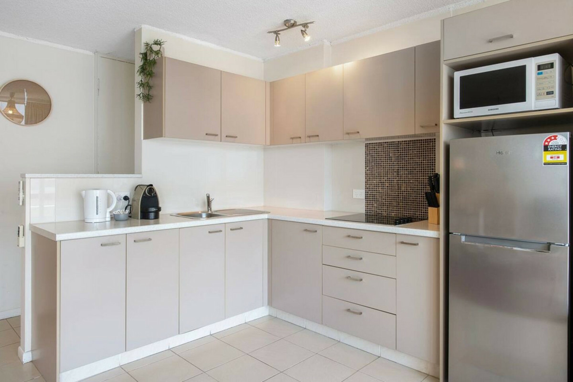 503/2 Queensland Avenue, BROADBEACH