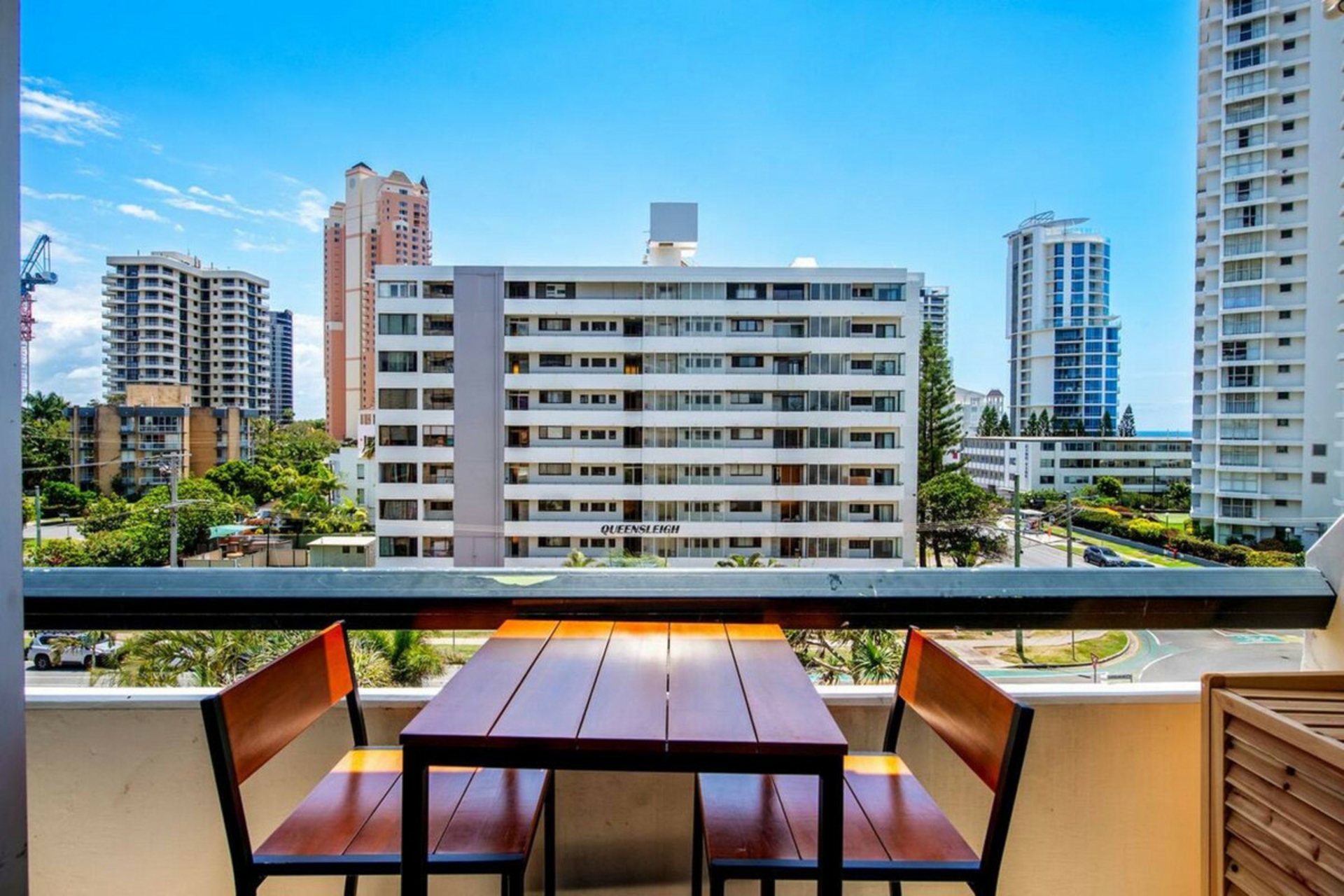 503/2 Queensland Avenue, BROADBEACH