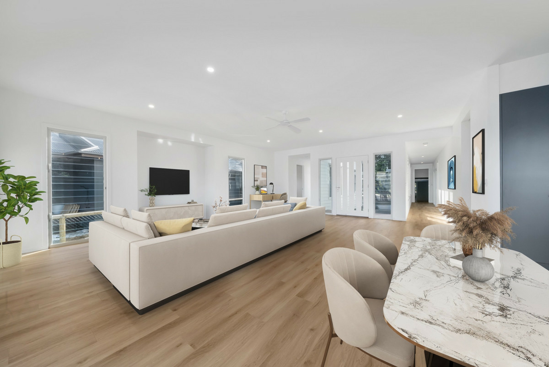 8 Kookaburra Crt, SOUTH STRADBROKE