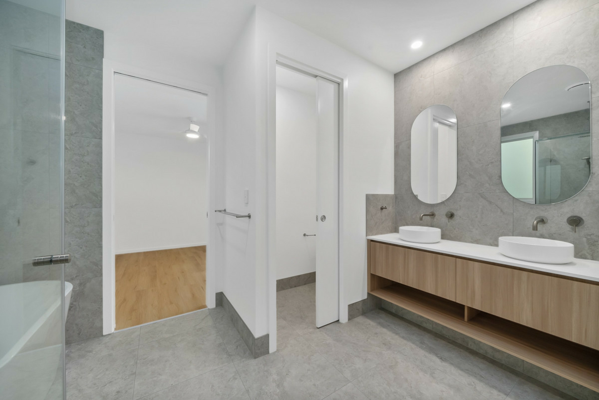 8 Kookaburra Crt, SOUTH STRADBROKE