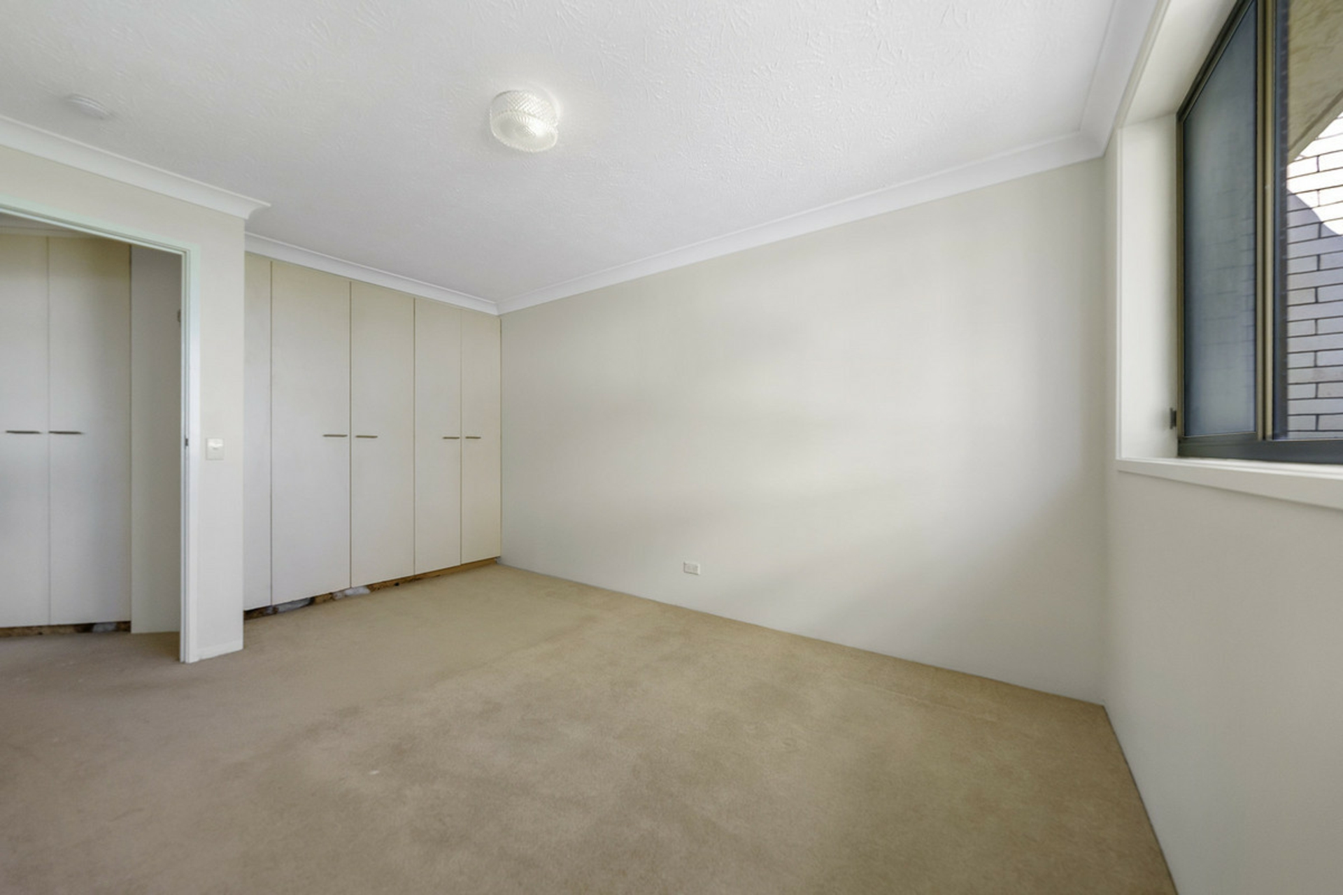 9/8-10 Queensland Avenue, BROADBEACH
