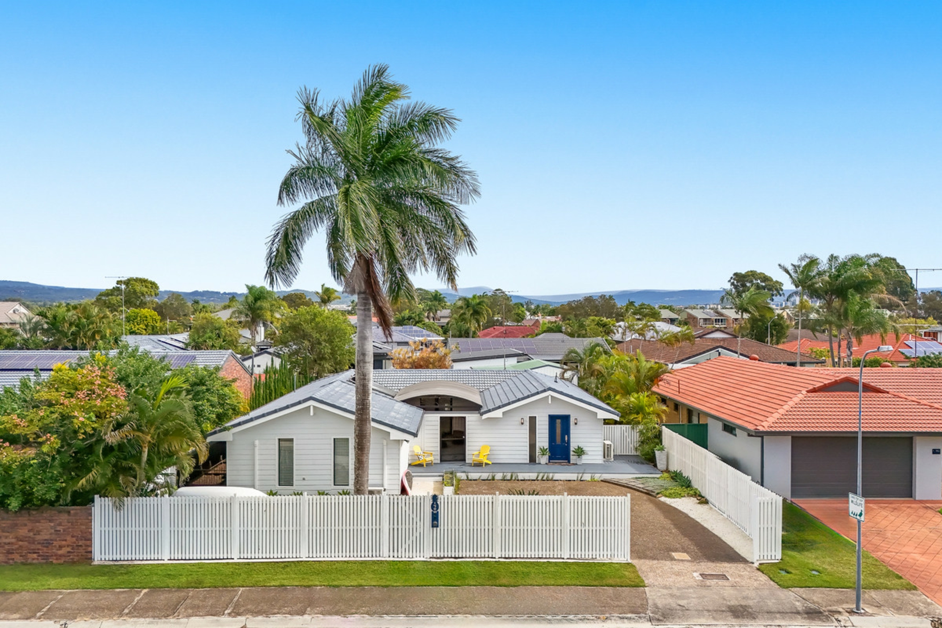 140 Burleigh Street, BURLEIGH WATERS
