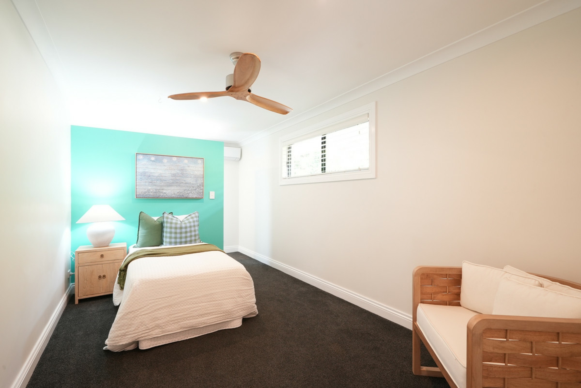 140 Burleigh Street, BURLEIGH WATERS