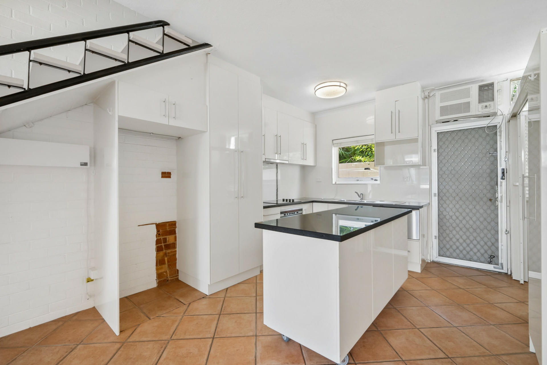 118 Old Burleigh Road, BROADBEACH