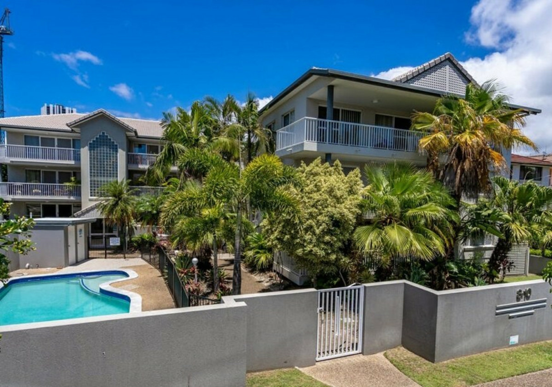 10/10 Rosewood Avenue, BROADBEACH