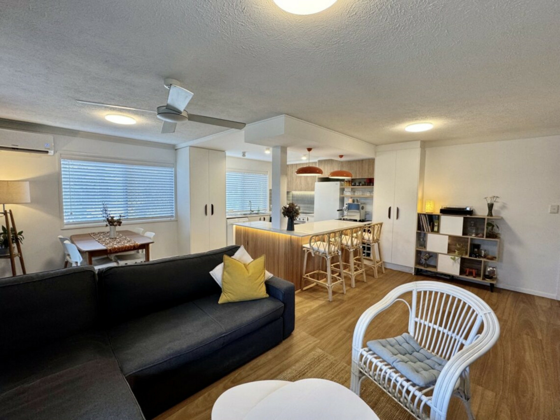 10/10 Rosewood Avenue, BROADBEACH