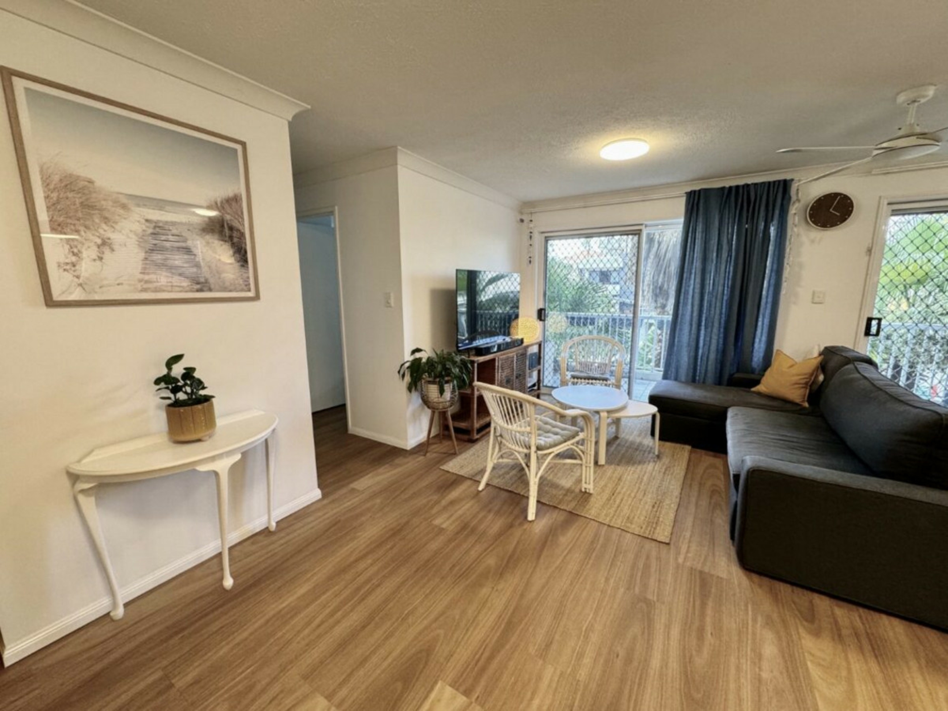 10/10 Rosewood Avenue, BROADBEACH