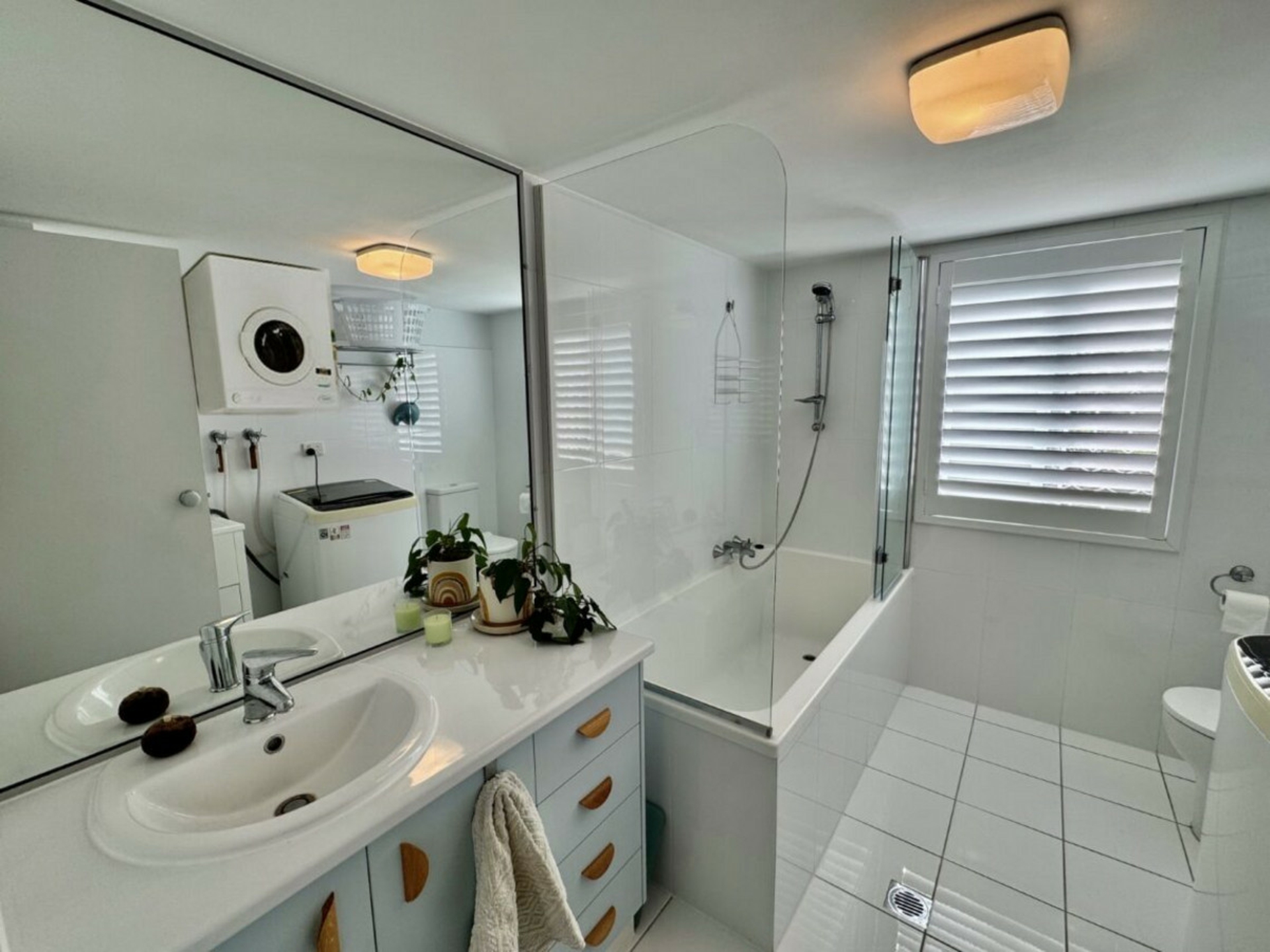 10/10 Rosewood Avenue, BROADBEACH