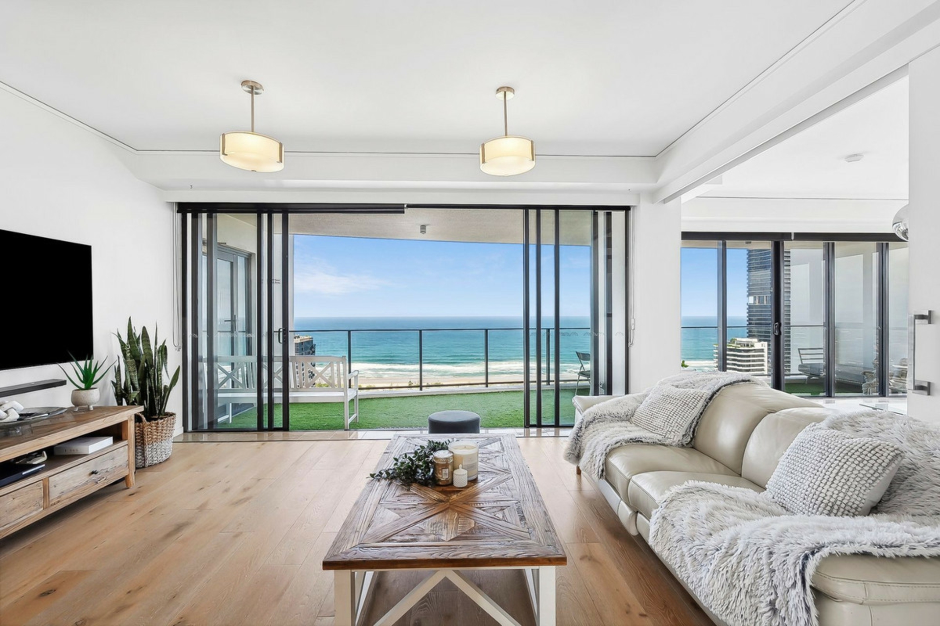 2904/22 Surf Parade, BROADBEACH