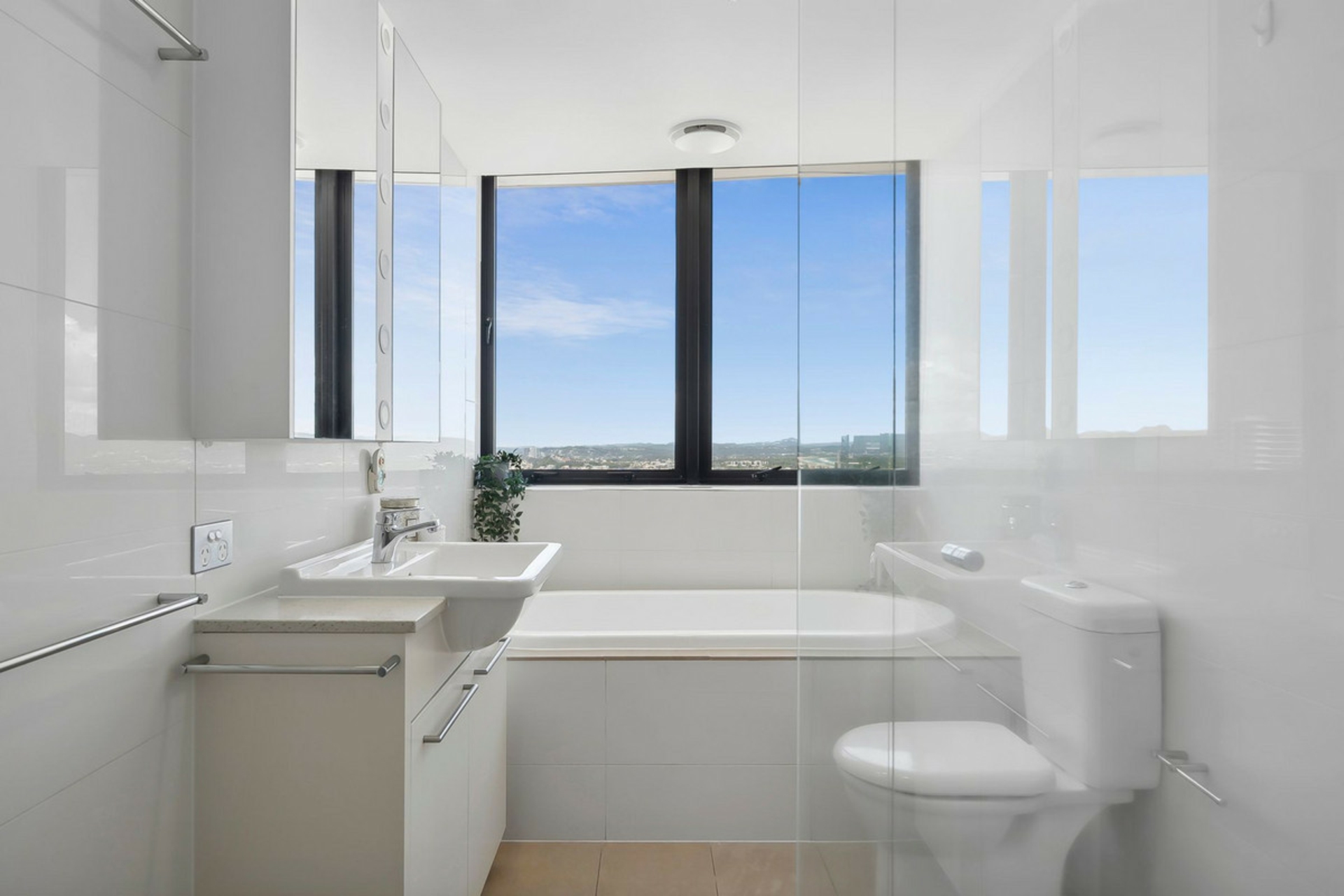 2904/22 Surf Parade, BROADBEACH