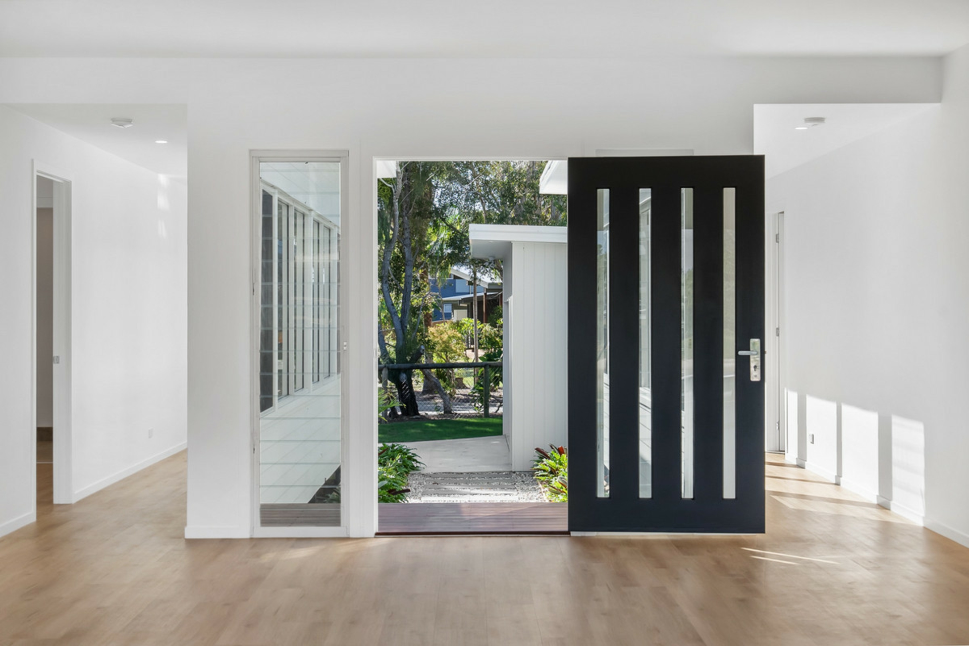 8 Kookaburra Crt, SOUTH STRADBROKE