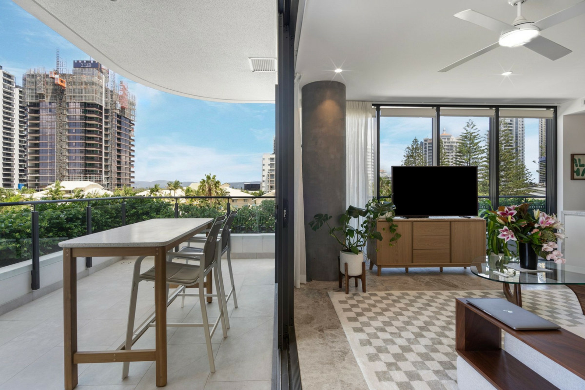 201/4-6 Alexandra Avenue, BROADBEACH