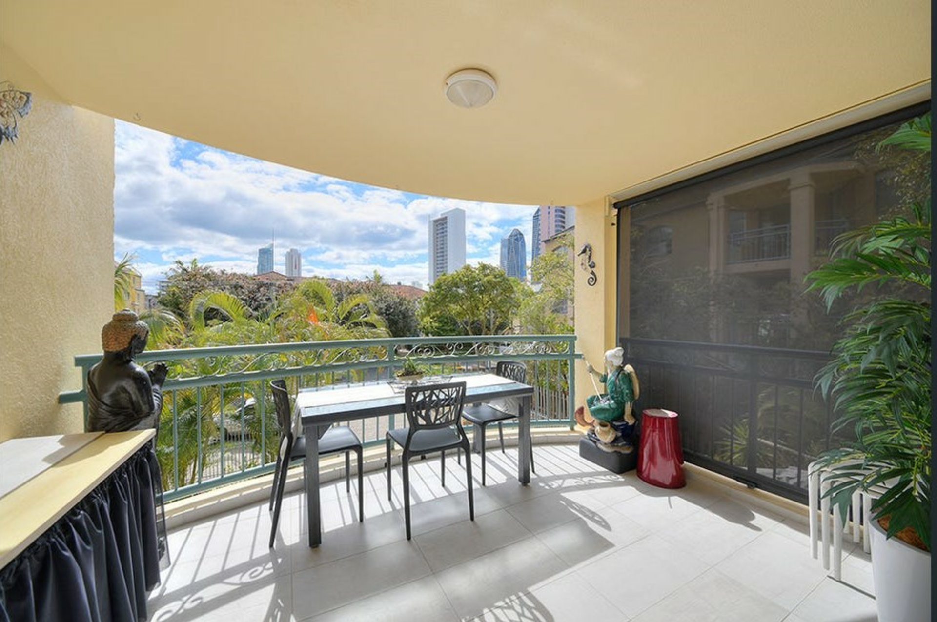 16/12 Monte Carlo Avenue, SURFERS PARADISE