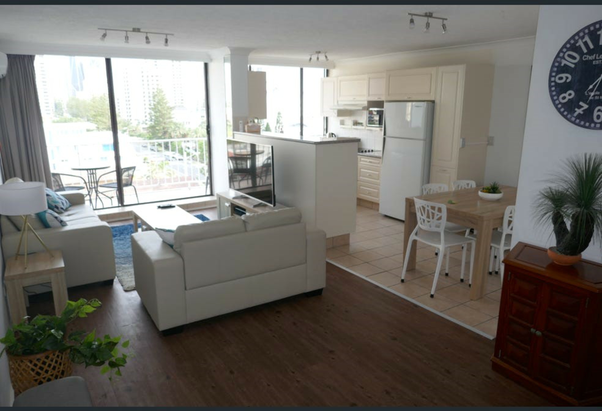26/5 Queensland Avenue, BROADBEACH