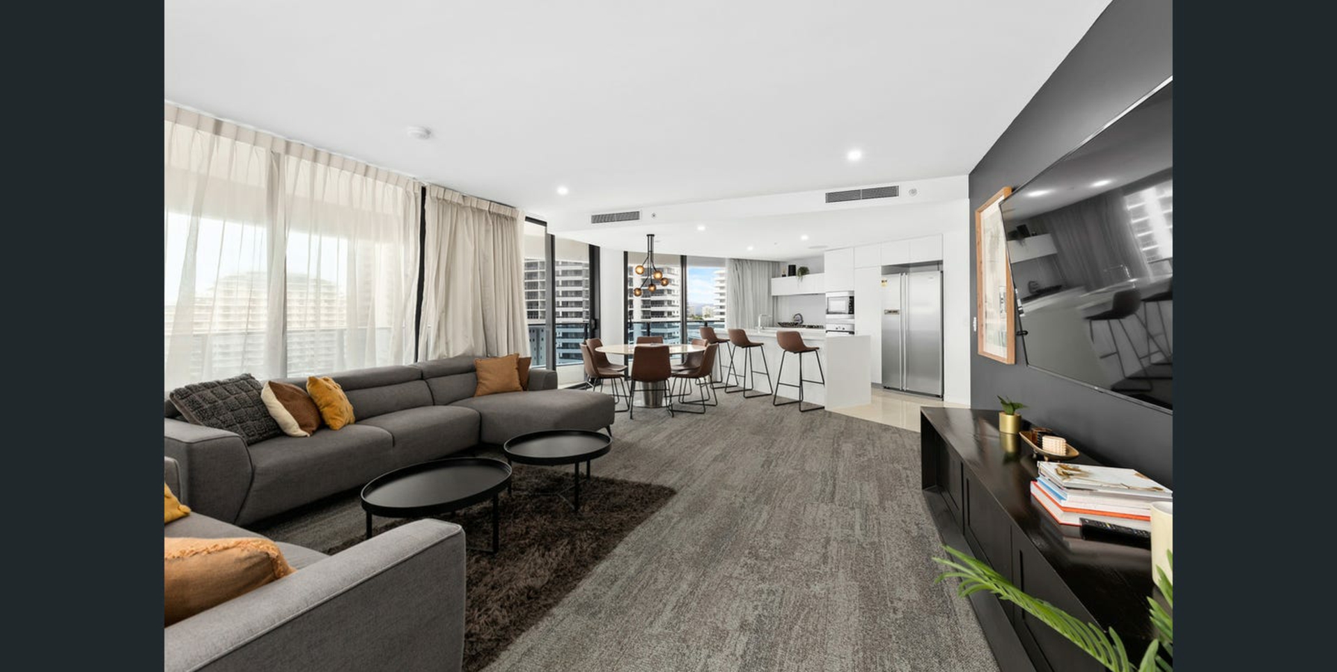 20809/21 Elizabeth Avenue, BROADBEACH