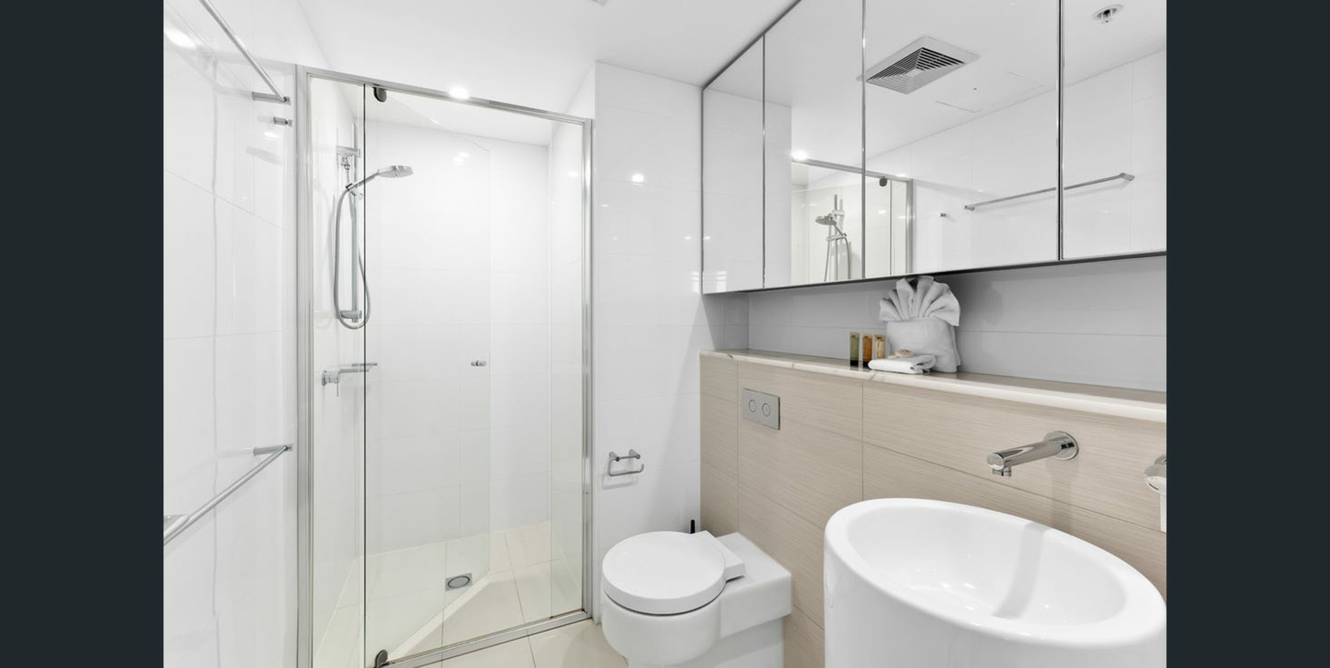 20809/21 Elizabeth Avenue, BROADBEACH