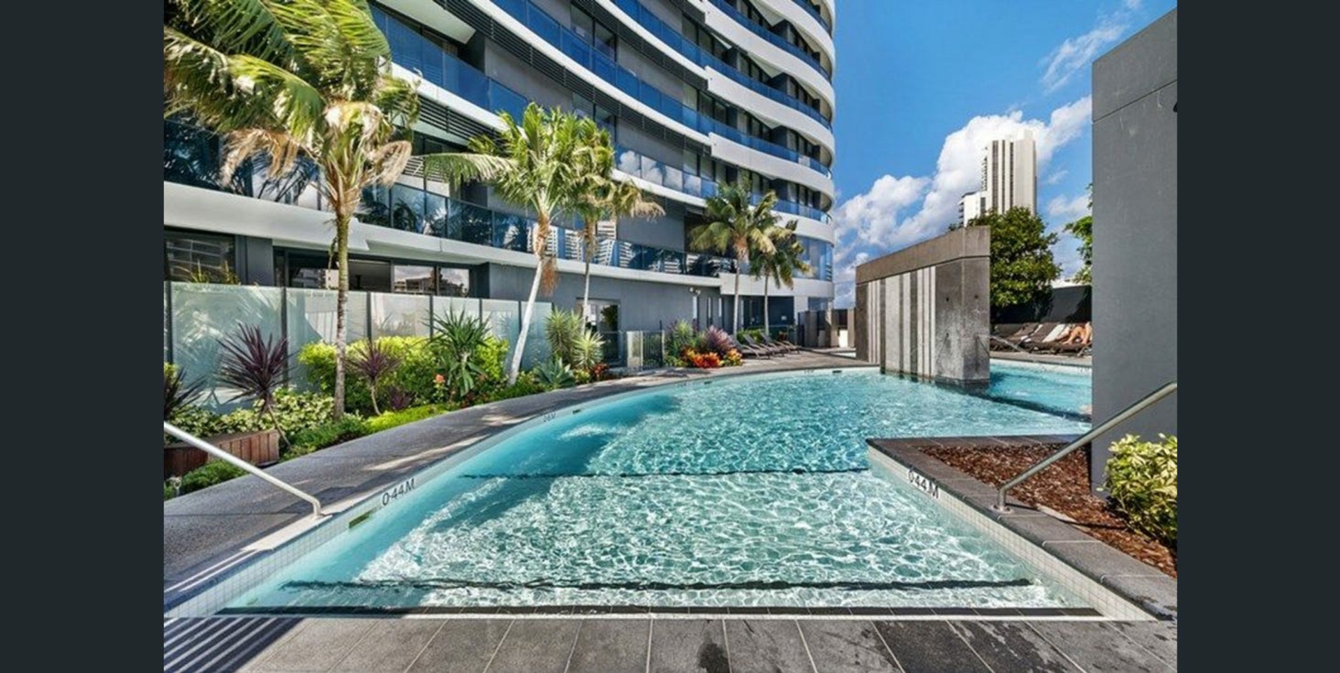 20809/21 Elizabeth Avenue, BROADBEACH
