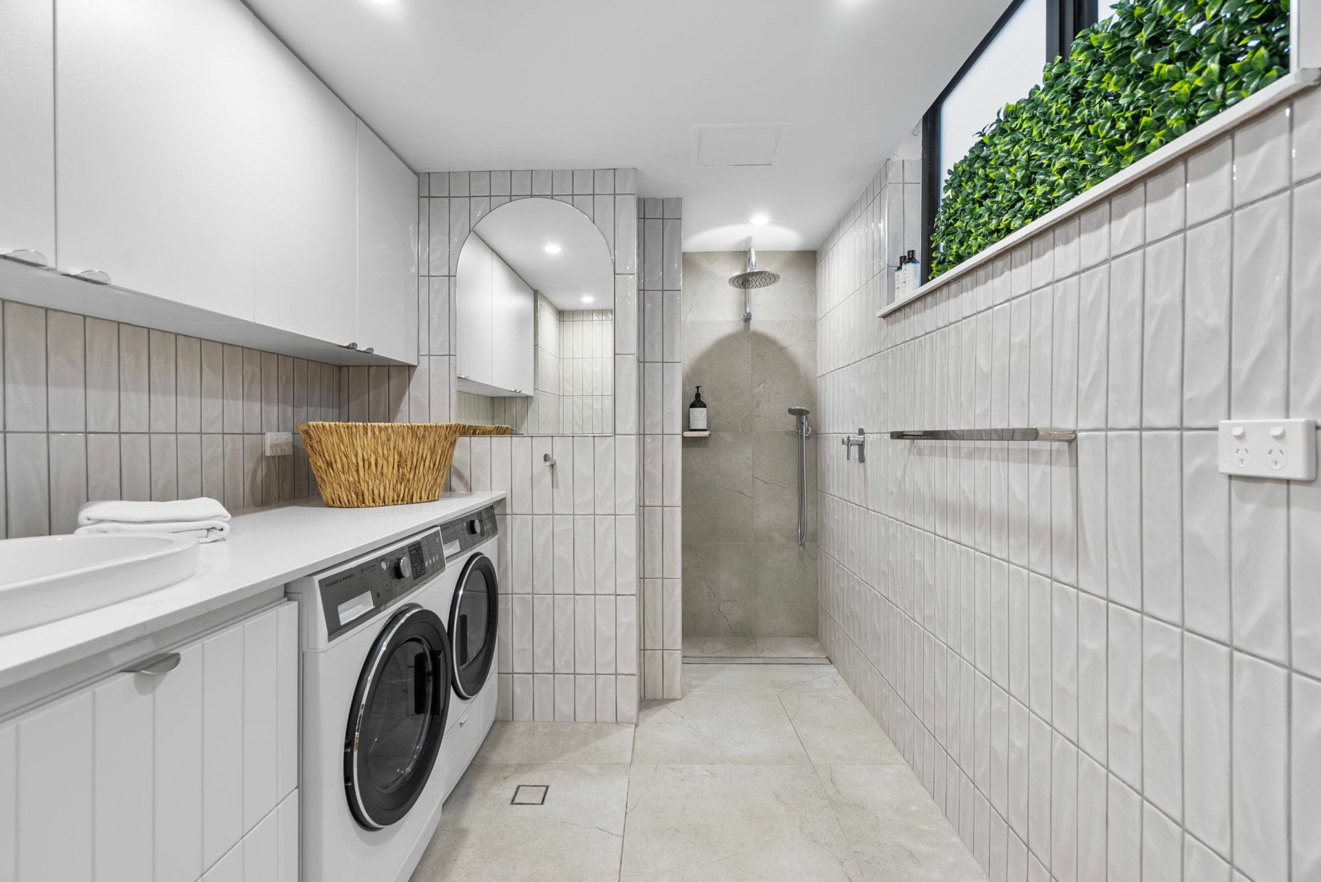 2/19 Fern Street, SURFERS PARADISE