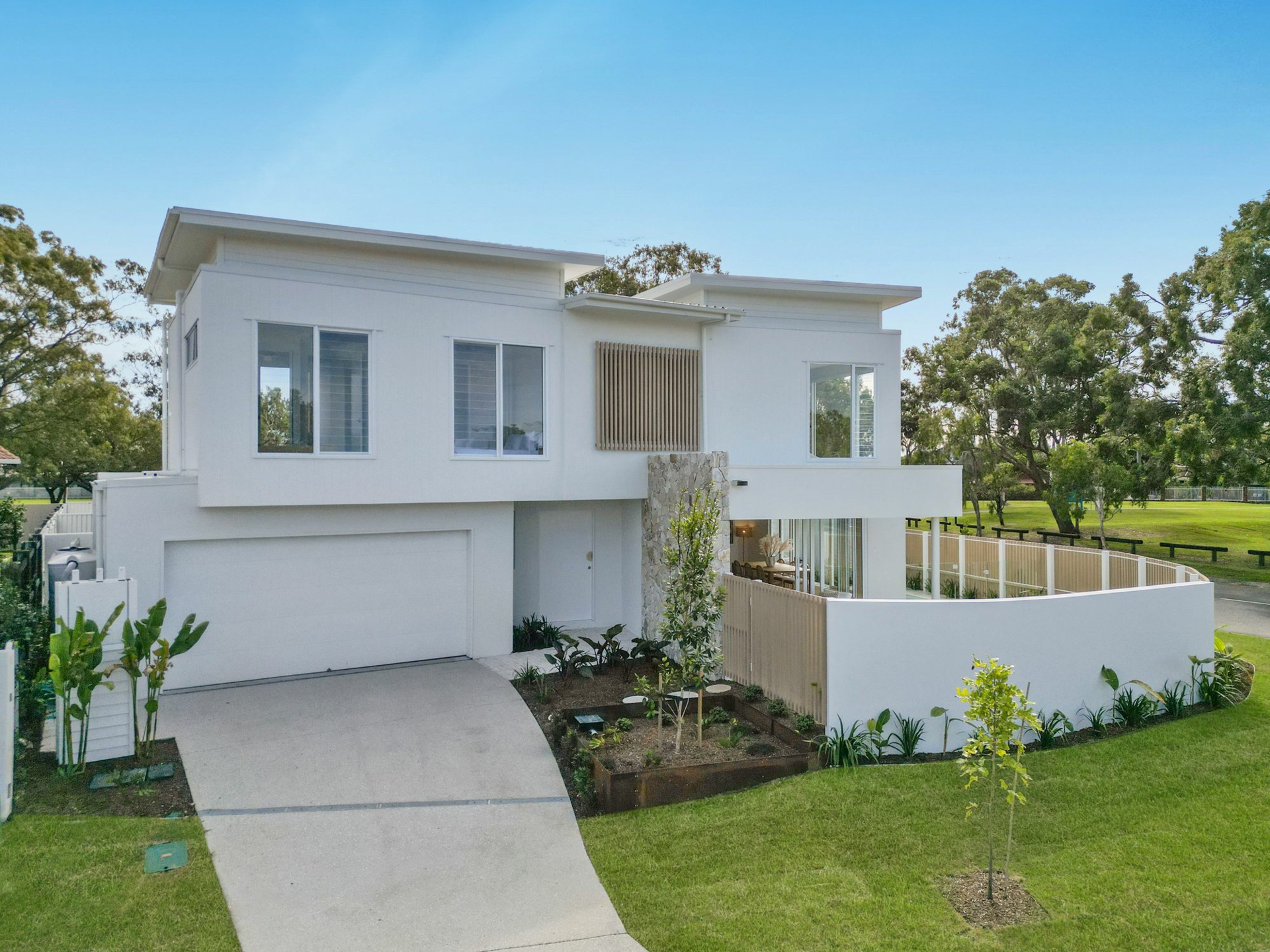 1 Tween Court, MERMAID WATERS